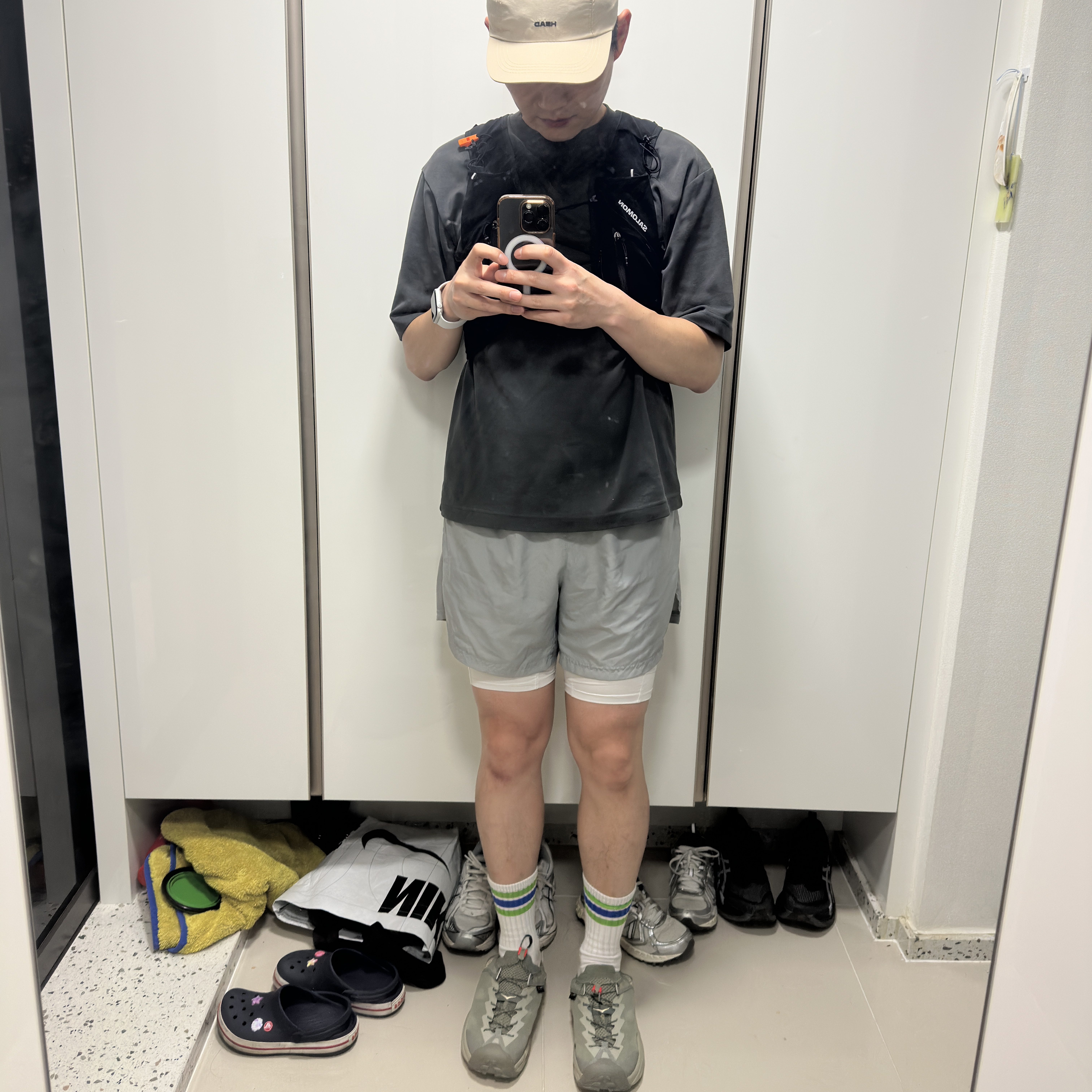 Hoka Hopara 2 Barley Oat Milk, Salomon Advanced Skin 12 Set Black White 착용 스타일