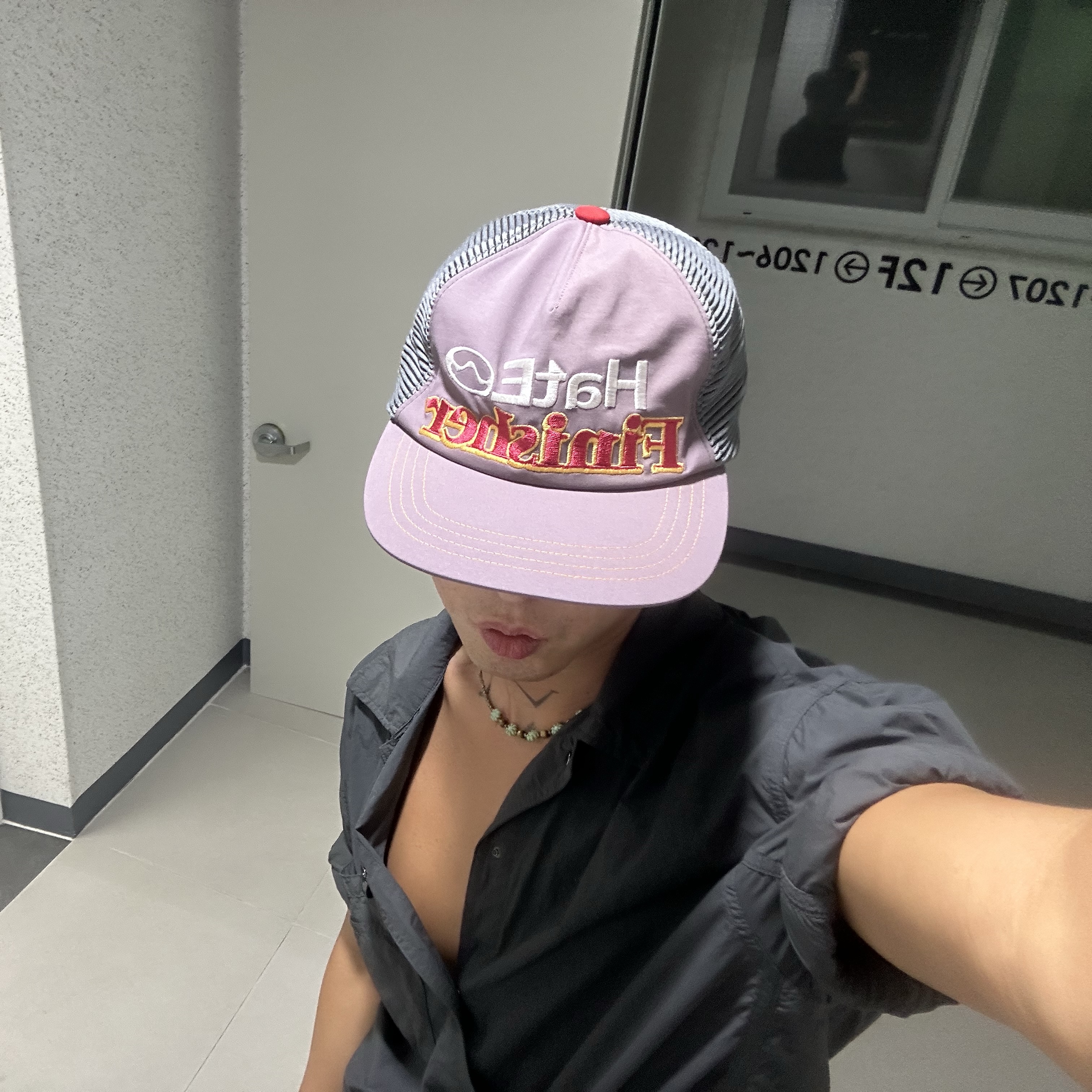 MIM Hate Finisher Cap Greyish Purple 착용 스타일 - 4