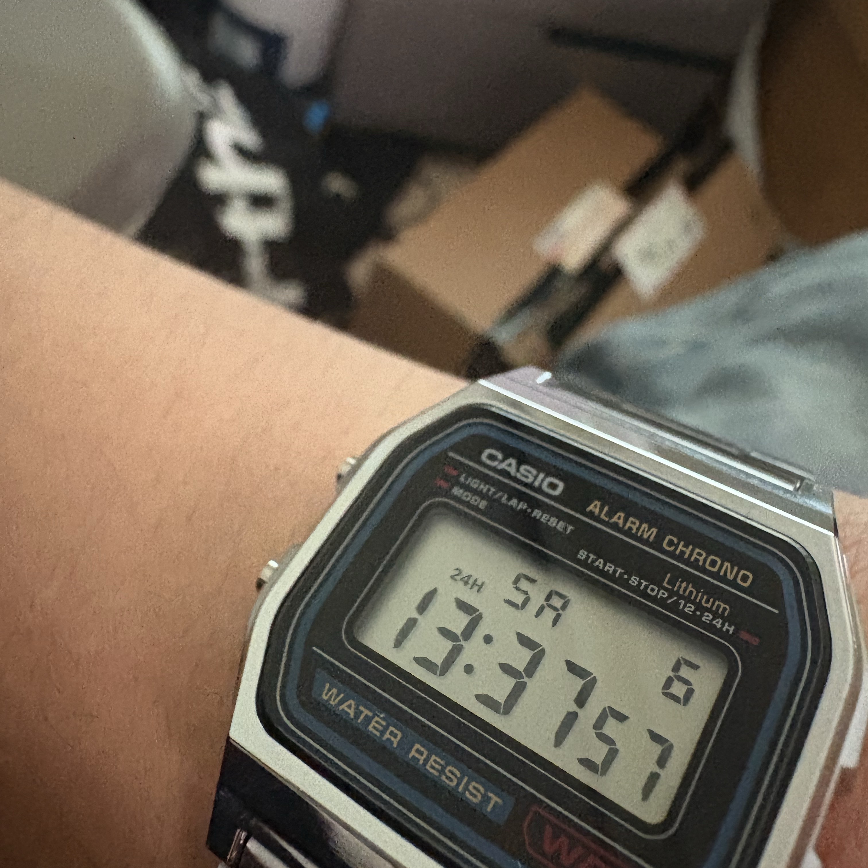 Casio A-158WA-1 착용 스타일