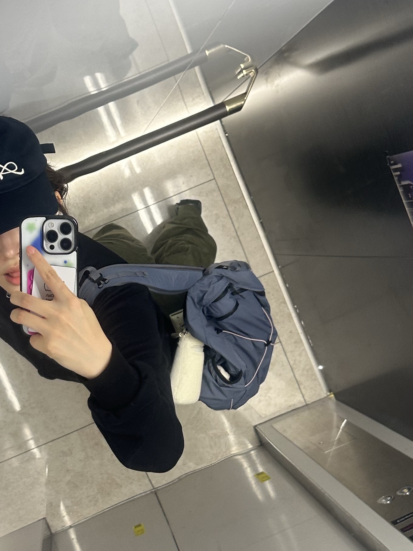 [KREAM 단독] MAZIUNTITLED Roam Pack Dusty Blue, Salomon XT-6 GTX Black Silver 착용 스타일 - 3
