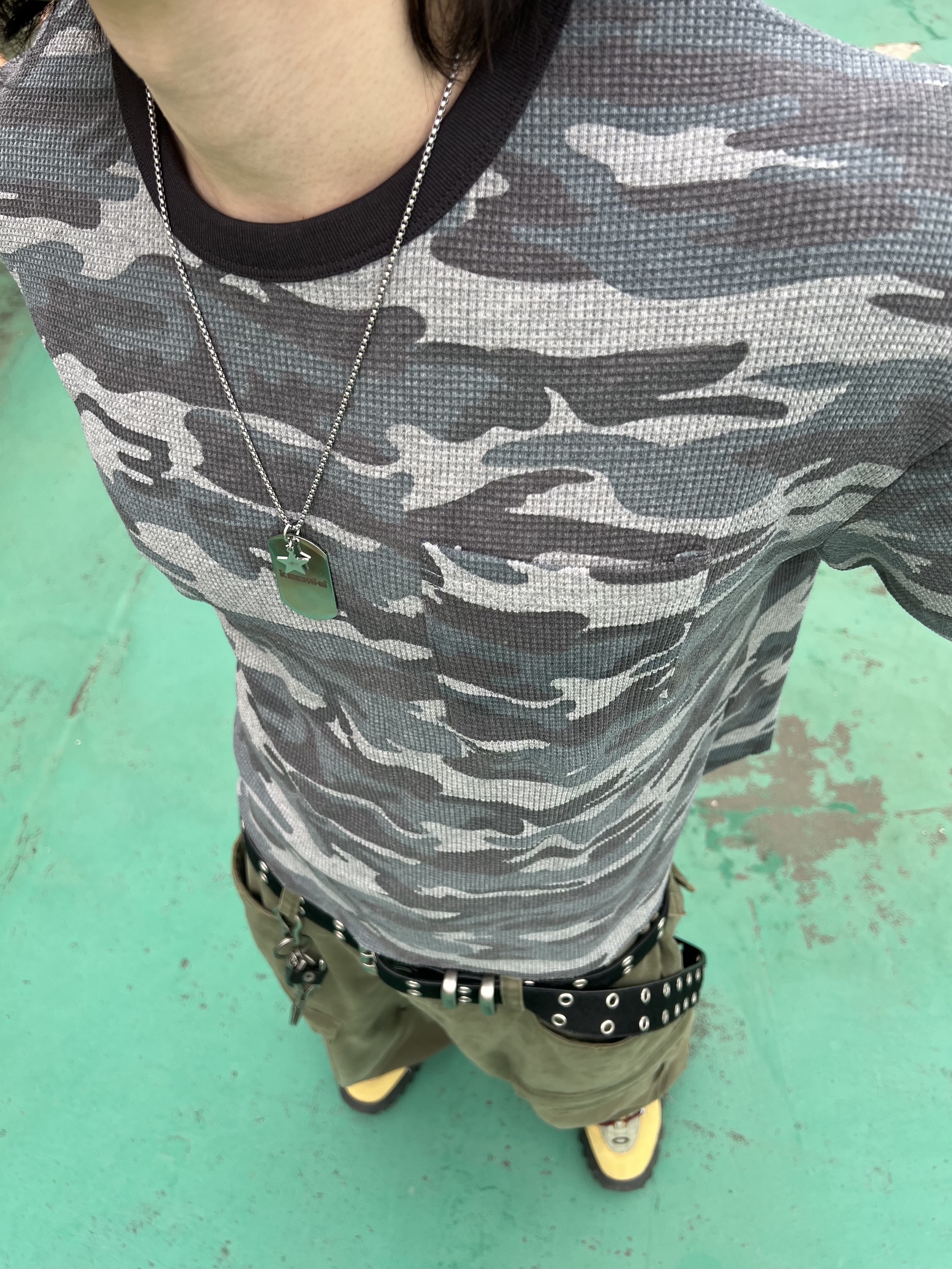 Kamien x MJD Double Hole Belt Black Shearling Calfskin, Oakley Factory Team Suede Flesh Edge Boots Yellow 착용 스타일 - 4