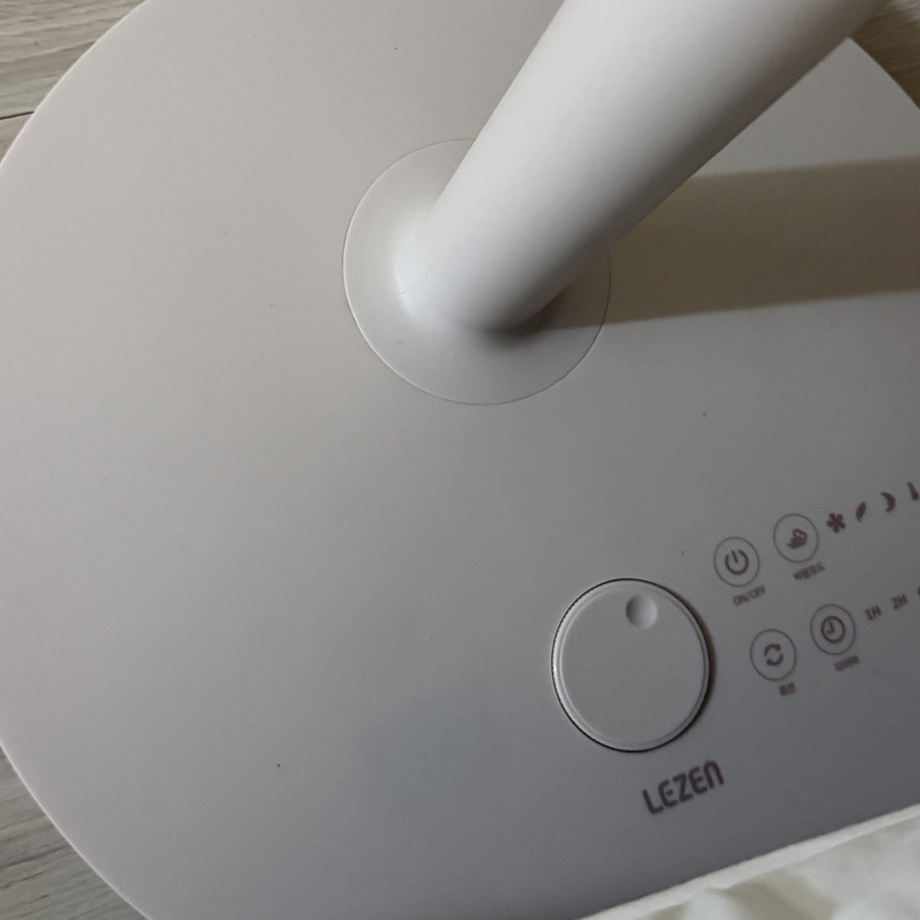 Lezen App-Connected 24-Speed BLDC Low-Noise Circulator Fan DC [Dusty Pink] 착용 스타일 - 2