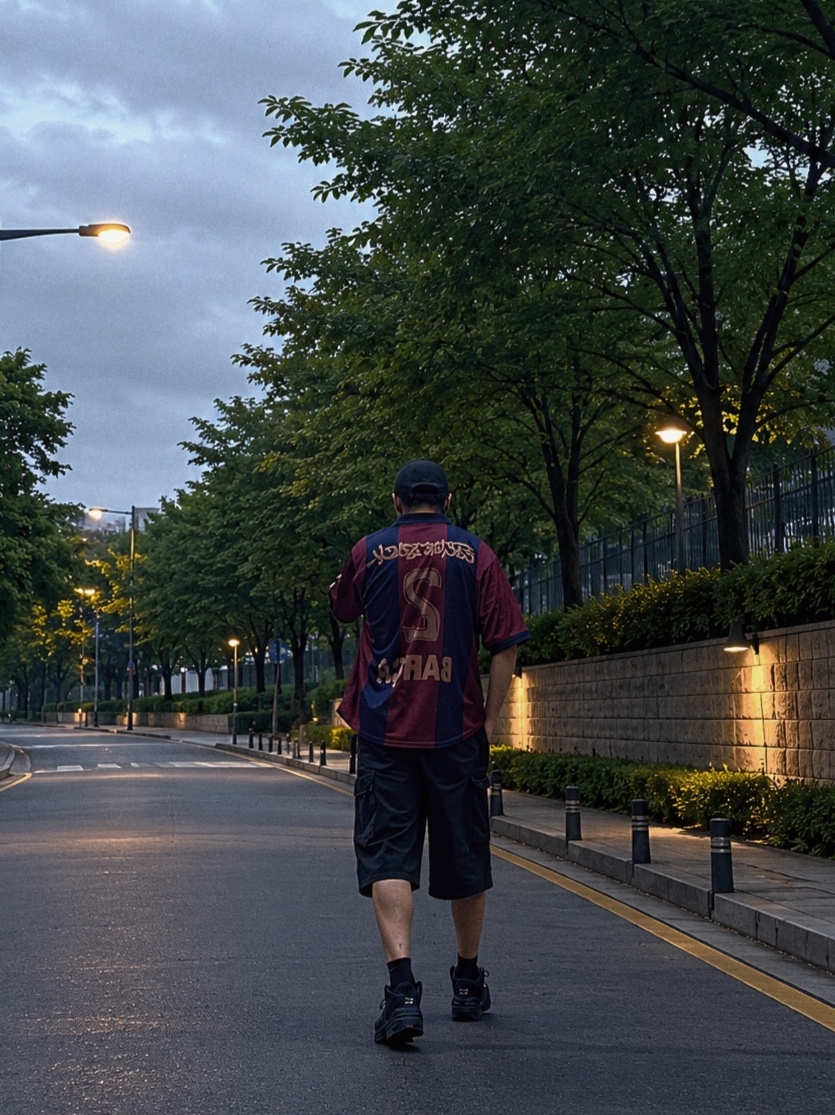 Nike FC Barcelona x Travis Scott Retro 2000/01 Home Skeleton Jersey Multicolor (Non Marking Ver.), Nike x Stussy Air Penny II Black 착용 스타일