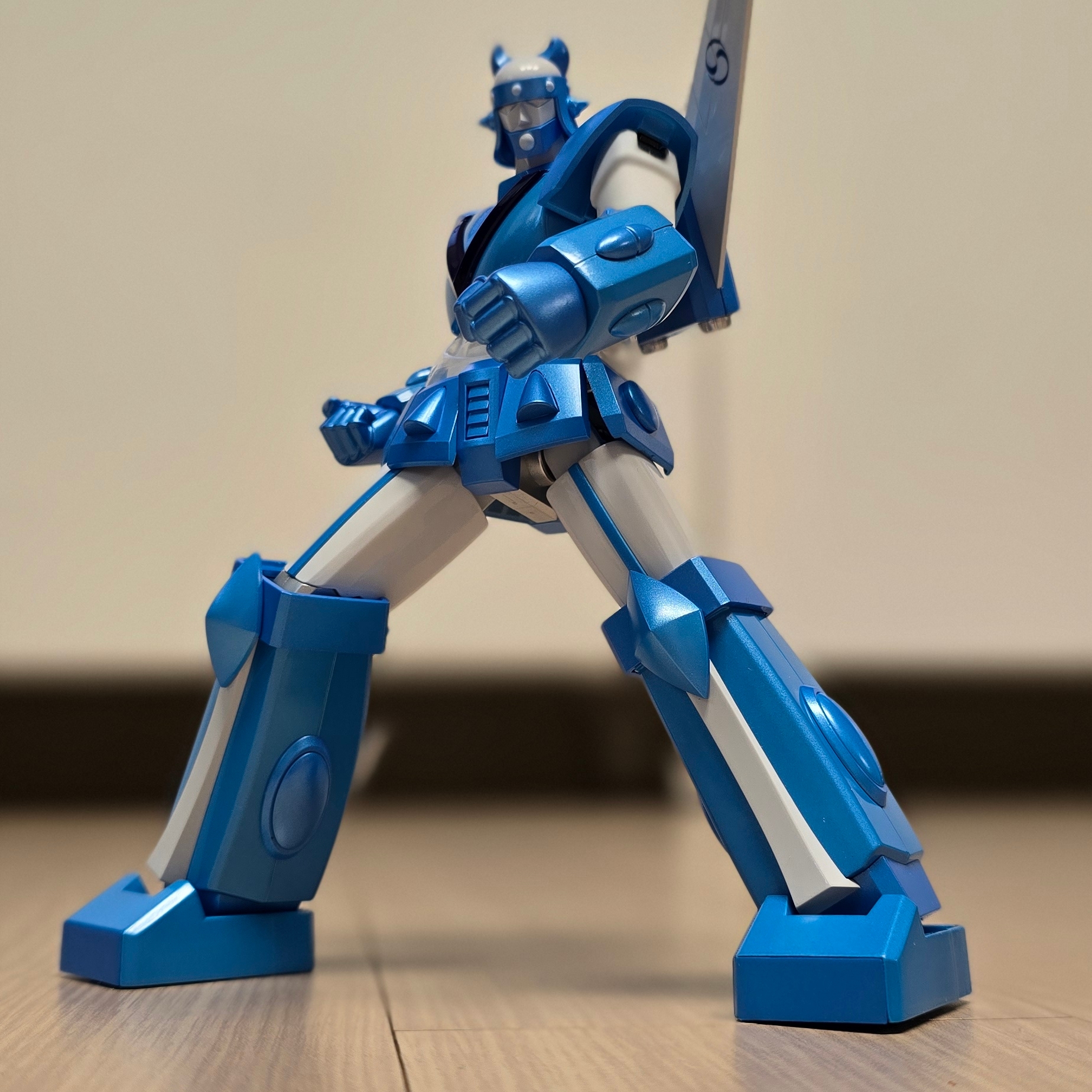 Korean Air KE OZ X Taekwon V Figure Package 착용 스타일 - 5