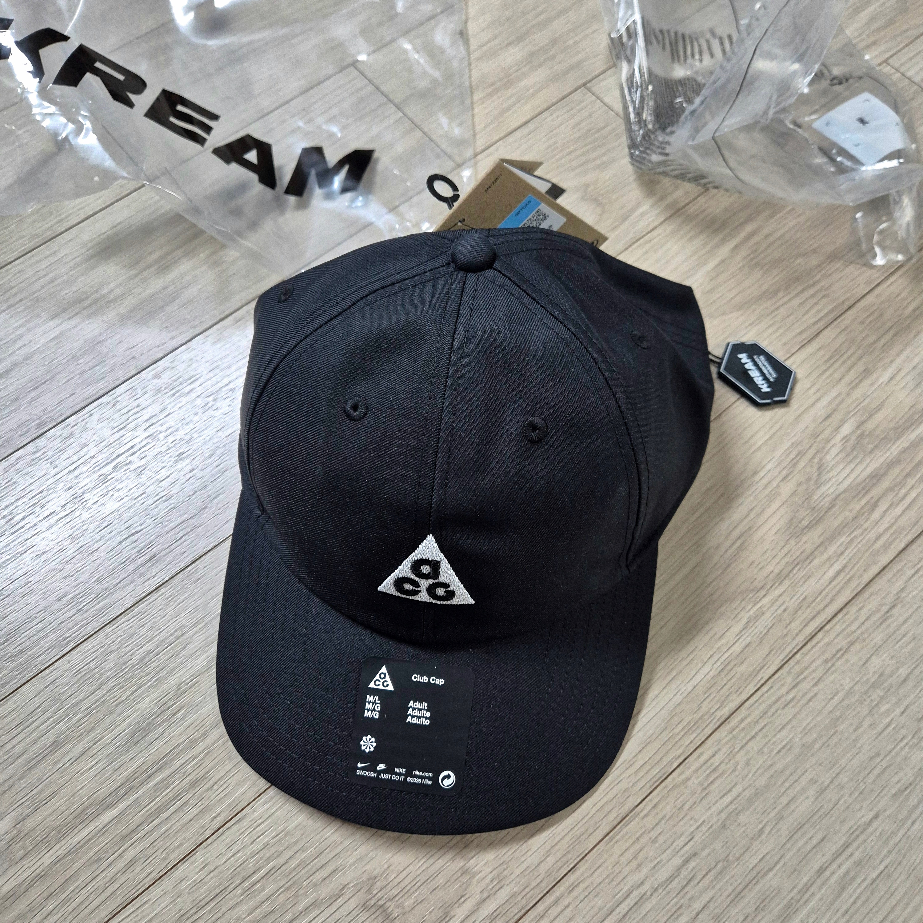 Nike ACG Club Unstructured Cap Black 착용 스타일 - 1