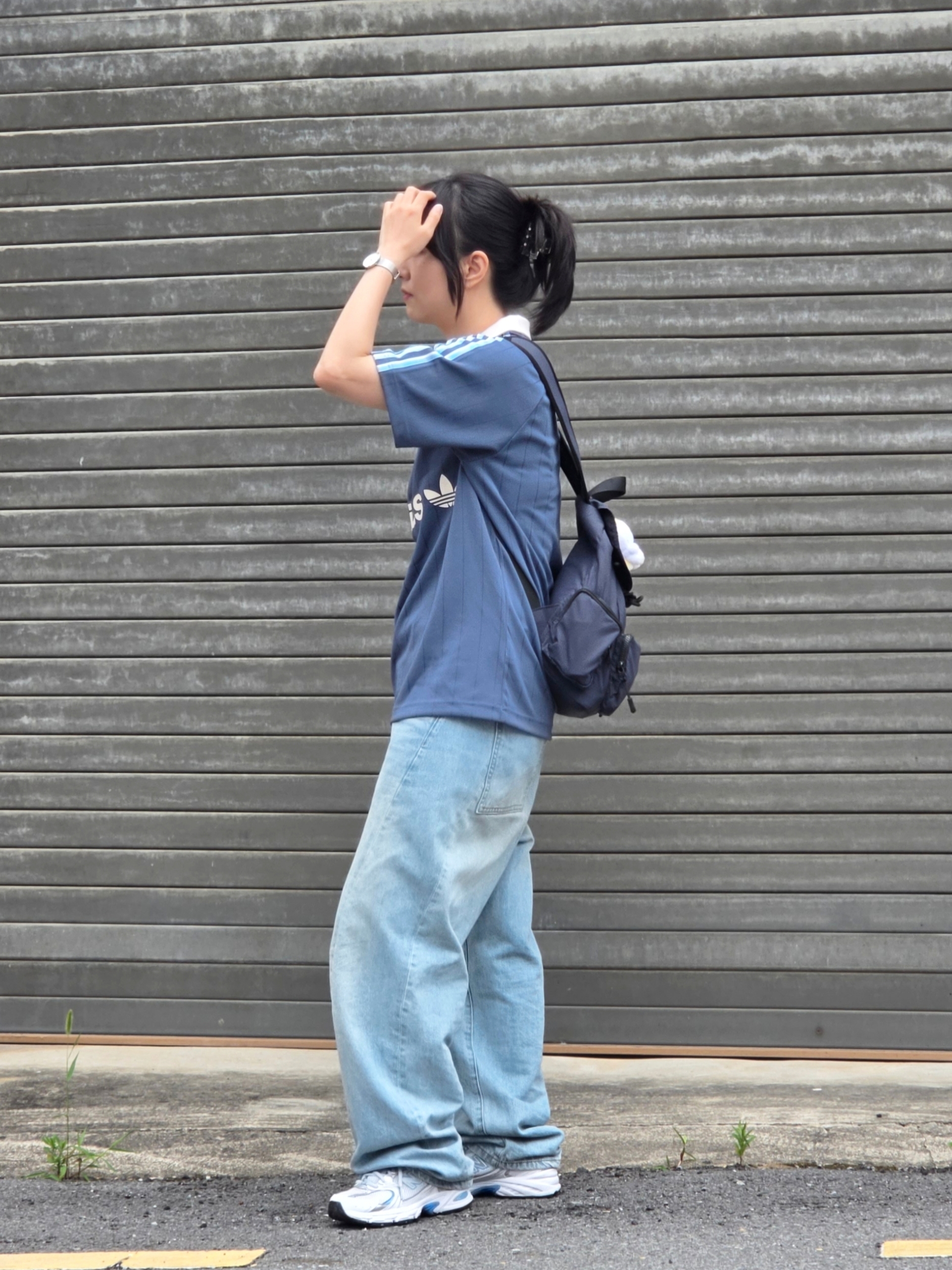 Adidas Pinstripe Jersey Preloved Ink - KR Sizing, New Balance 530 Sky Blue 착용 스타일 - 1