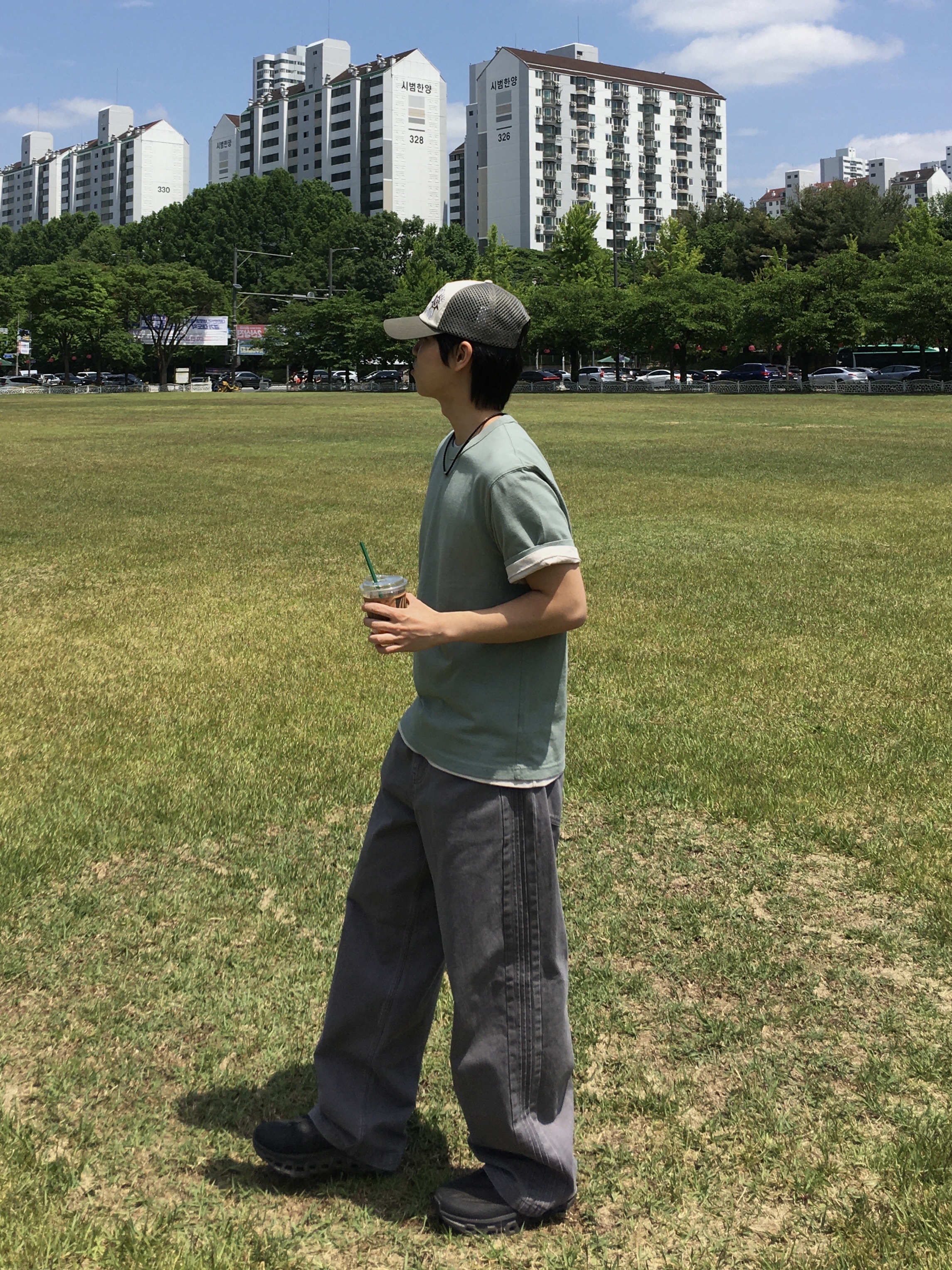 On Running x Post Archive Faction (Paf) Cloudmonster 2 Thorn Brown 착용 스타일 - 1