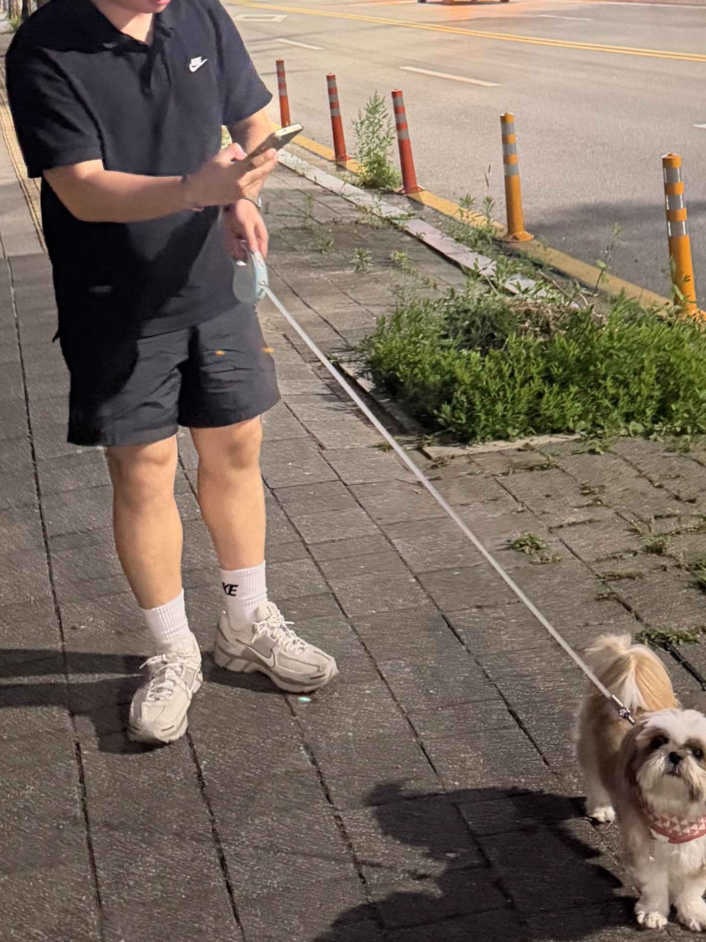 Under Armour Launch Unlined 7 Inch Shorts Black Reflective, Nike Zoom Vomero 5 SE Light Orewood Brown 착용 스타일