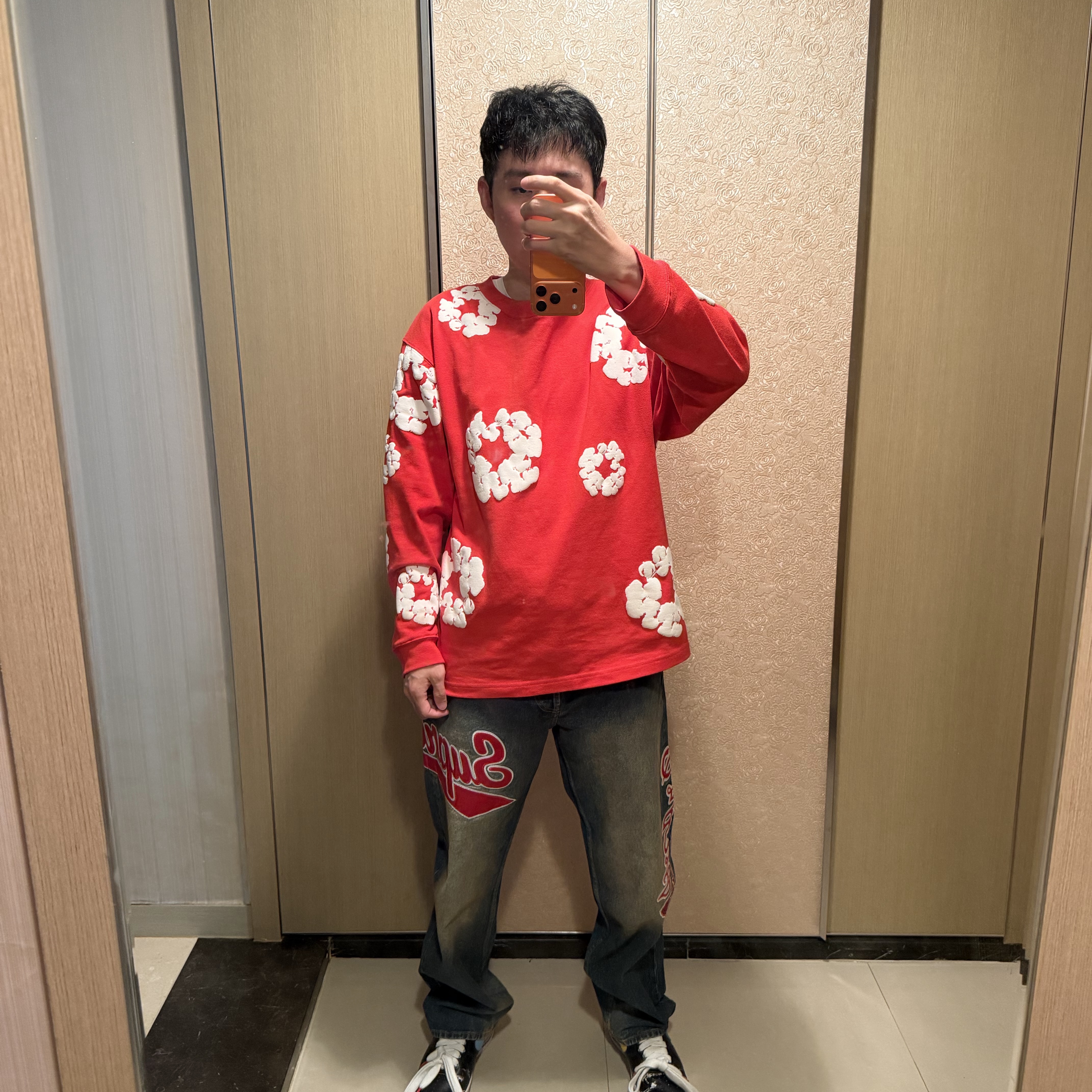 Supreme Mitchell & Ness Atlanta Braves Loose Fit Jean Washed Indigo - 26SS 착용 스타일 - 1