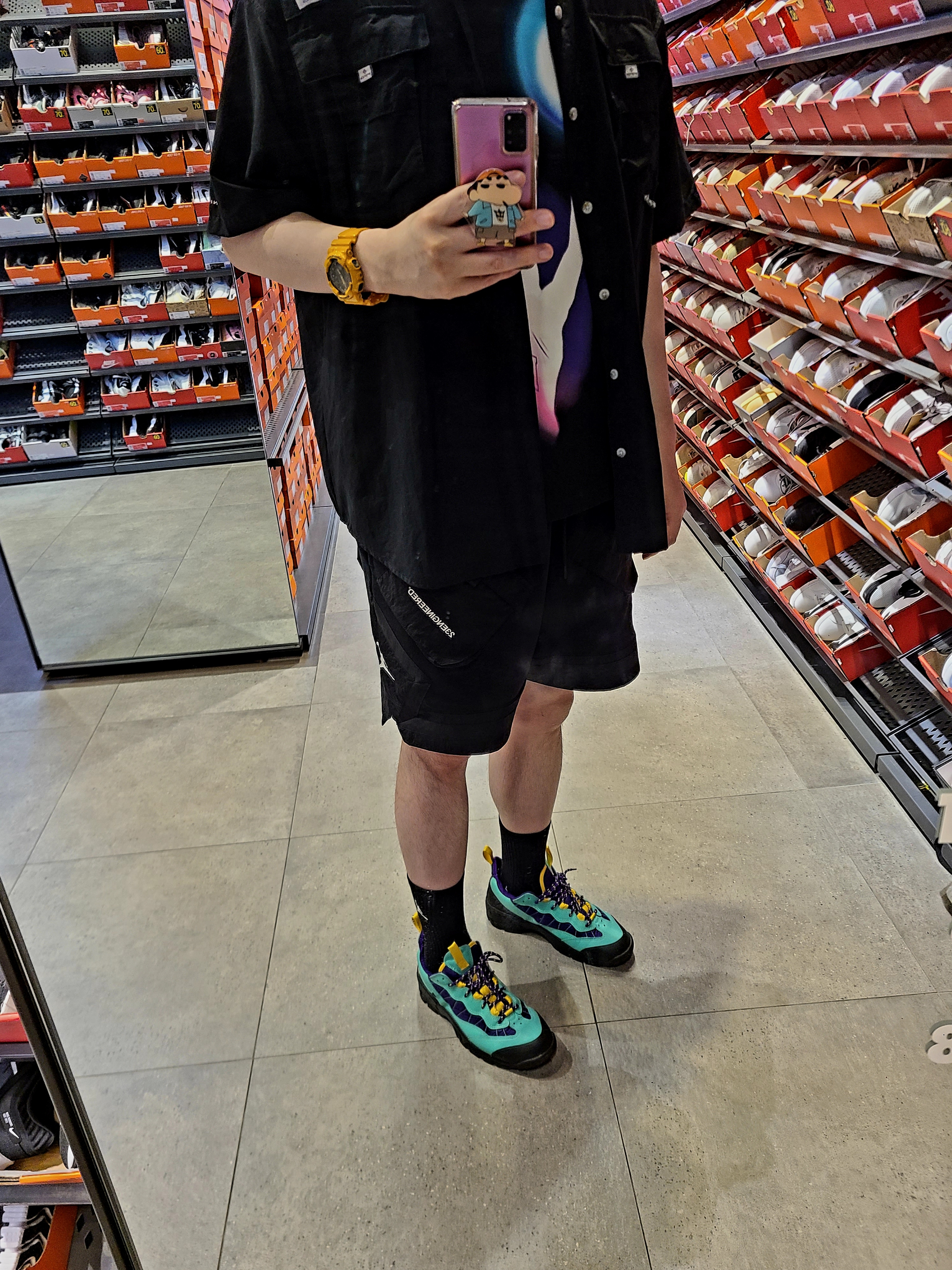 Nike ACG Air Mada Light Menta Black, Jordan x J Balvin S/S T-Shirt Black - US/EU 착용 스타일 - 2