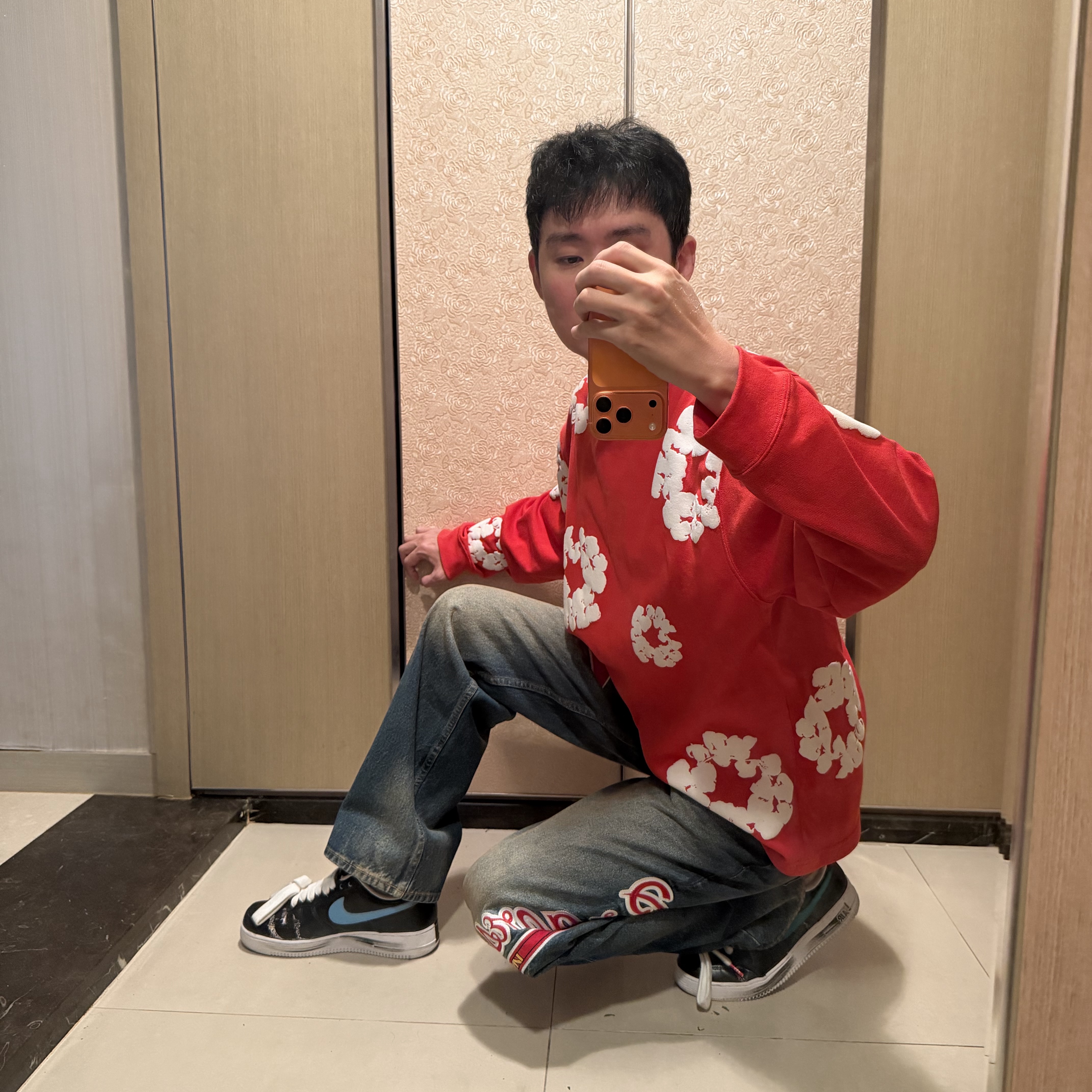 Supreme Mitchell & Ness Atlanta Braves Loose Fit Jean Washed Indigo - 26SS 착용 스타일 - 6