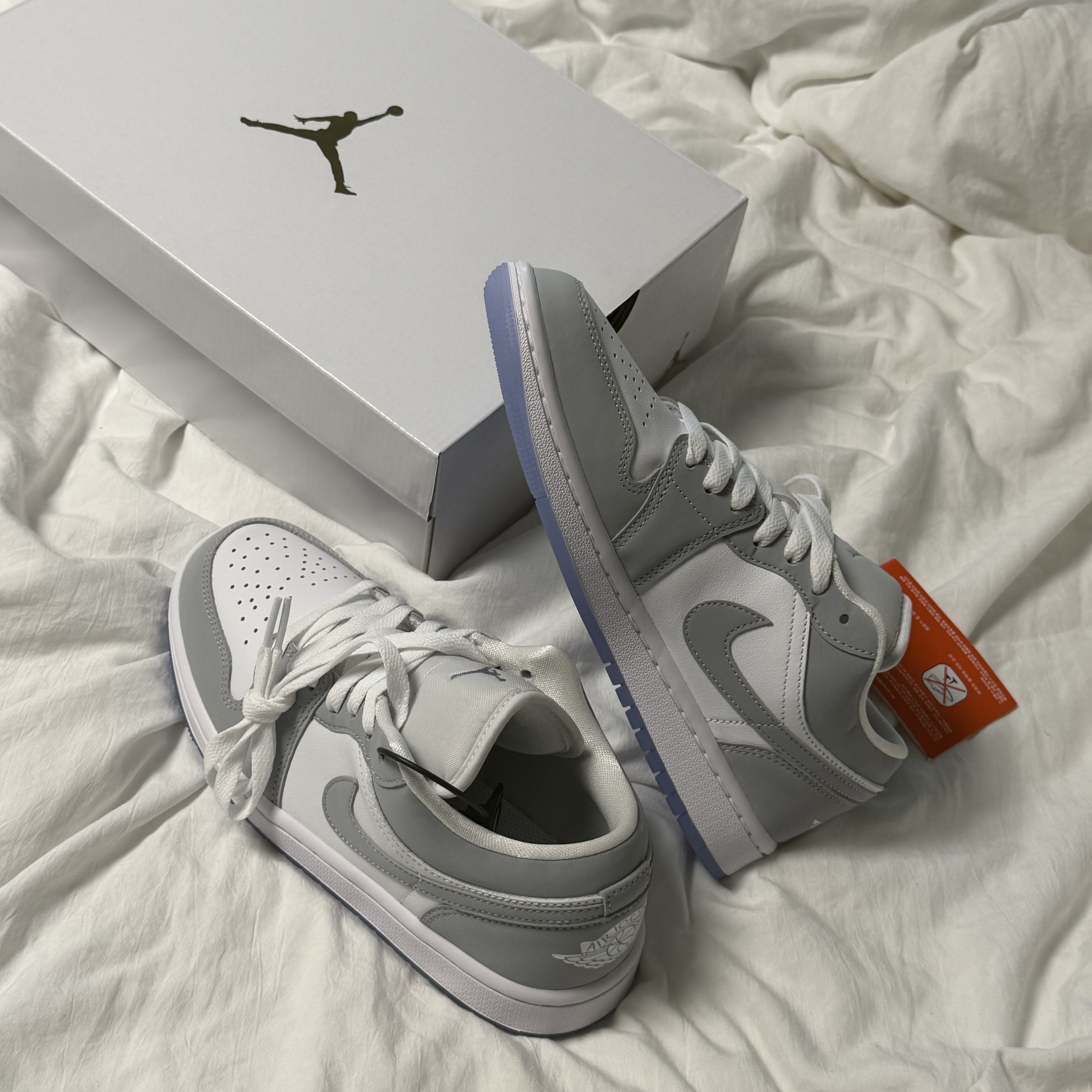(W) Jordan 1 Low White Wolf Grey 착용 스타일