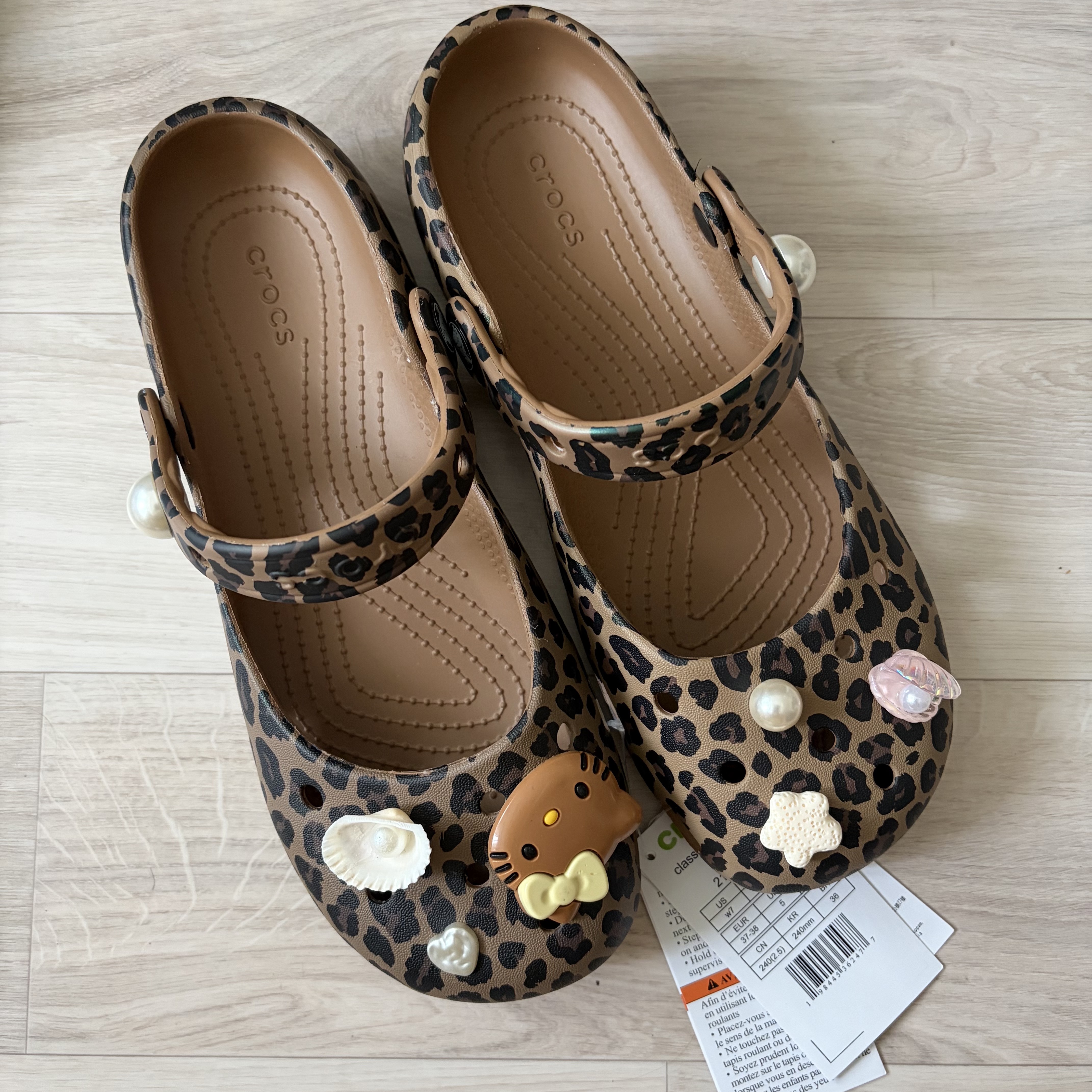 (W) Crocs Classic Animal Ballet Sepia Leopard 착용 스타일