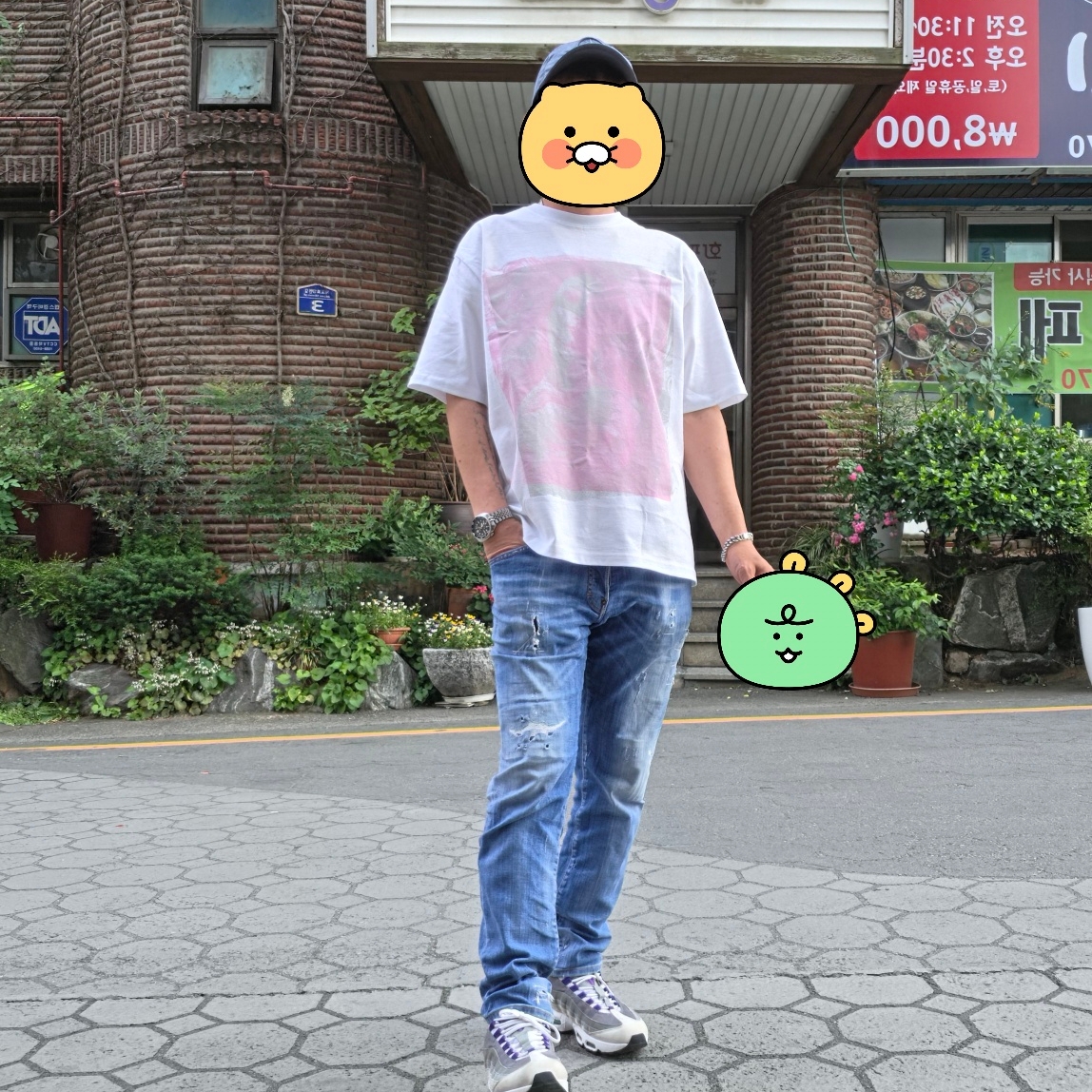 Stussy Double Venus T-Shirt White 착용 스타일 - 1