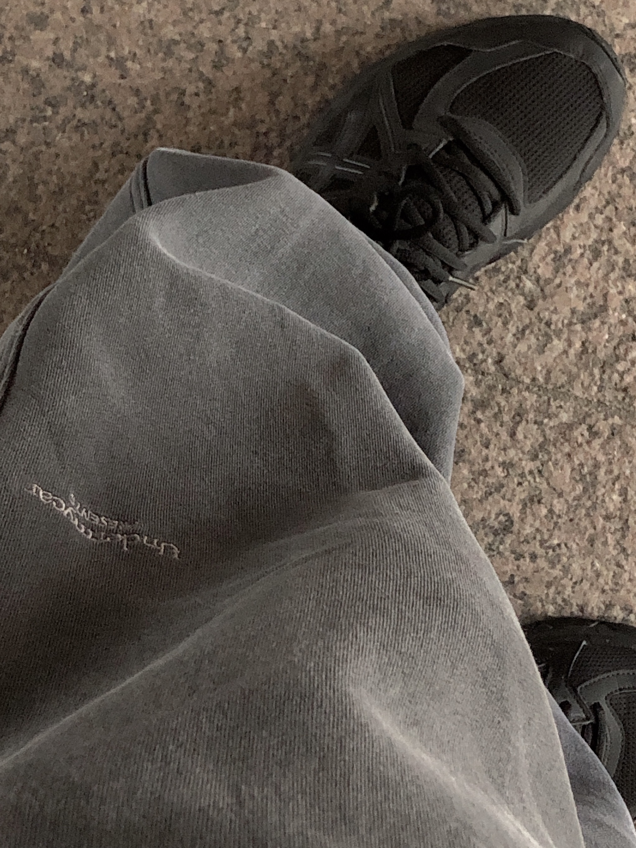 Undermycar Mu.03 Anti Fxxking Logo Play Oversized Sweat Jogger Pigment Gray 착용 스타일 - 1