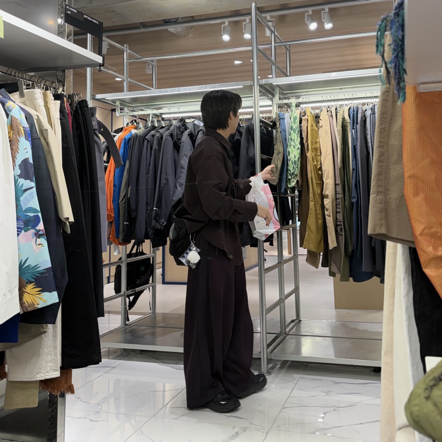 Needles H.D. Track Pants Poly Smooth Dark Purple, Hoka Clifton 9 GTX Black 착용 스타일