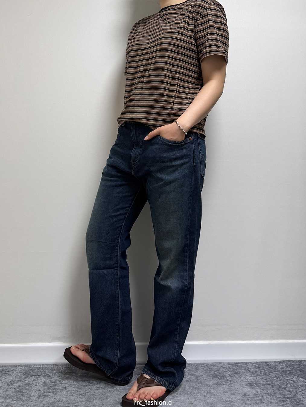 Levi's 517 Bootcut Jeans Got A Feeling Dark Wash Stretch, SUBCATEGORY SUB_F831 Brown 착용 스타일 - 2