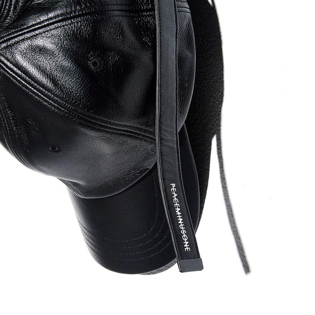 Peaceminusone Leather Cap #1 Black 착용 스타일