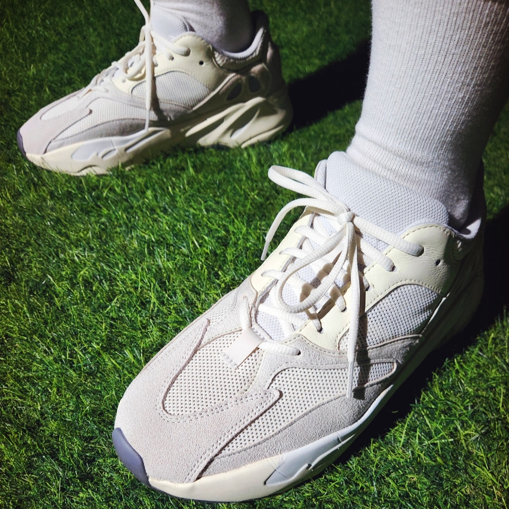 Yeezy Gap Engineered By Balenciaga Logo 3/4 Sleeve T-Shirt Black, Adidas Yeezy Boost 700 Analog 2019 착용 스타일 - 5