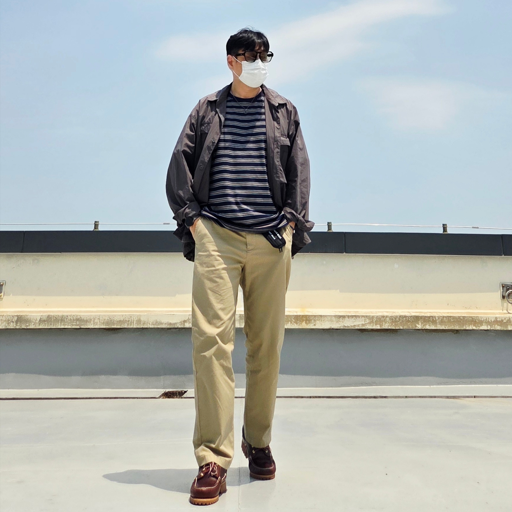 Knitted Stripe Leathrer Heart T-Shirt Navy, Human Made Military Card Case Black 착용 스타일 - 1