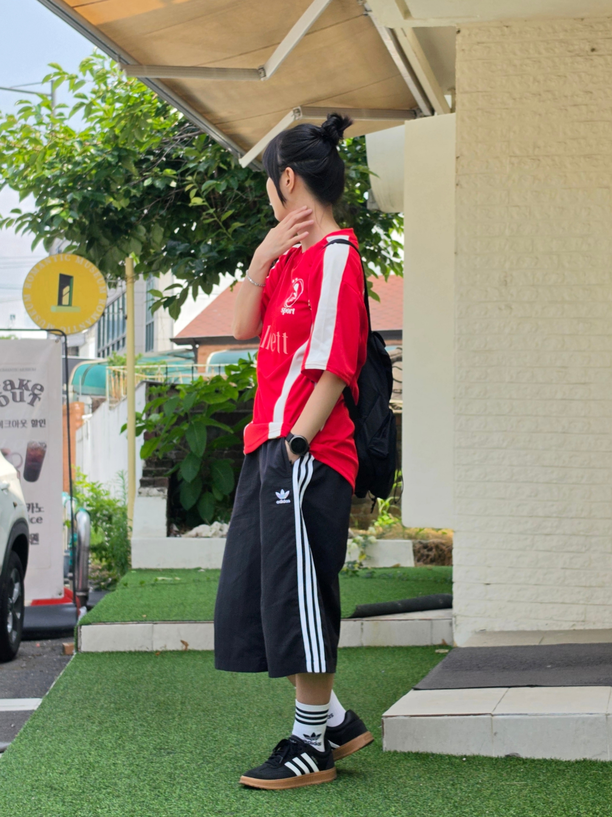 Adidas Originals Capri Shorts Black White - KR Sizing, Adidas Gradas Core Black 착용 스타일 - 1