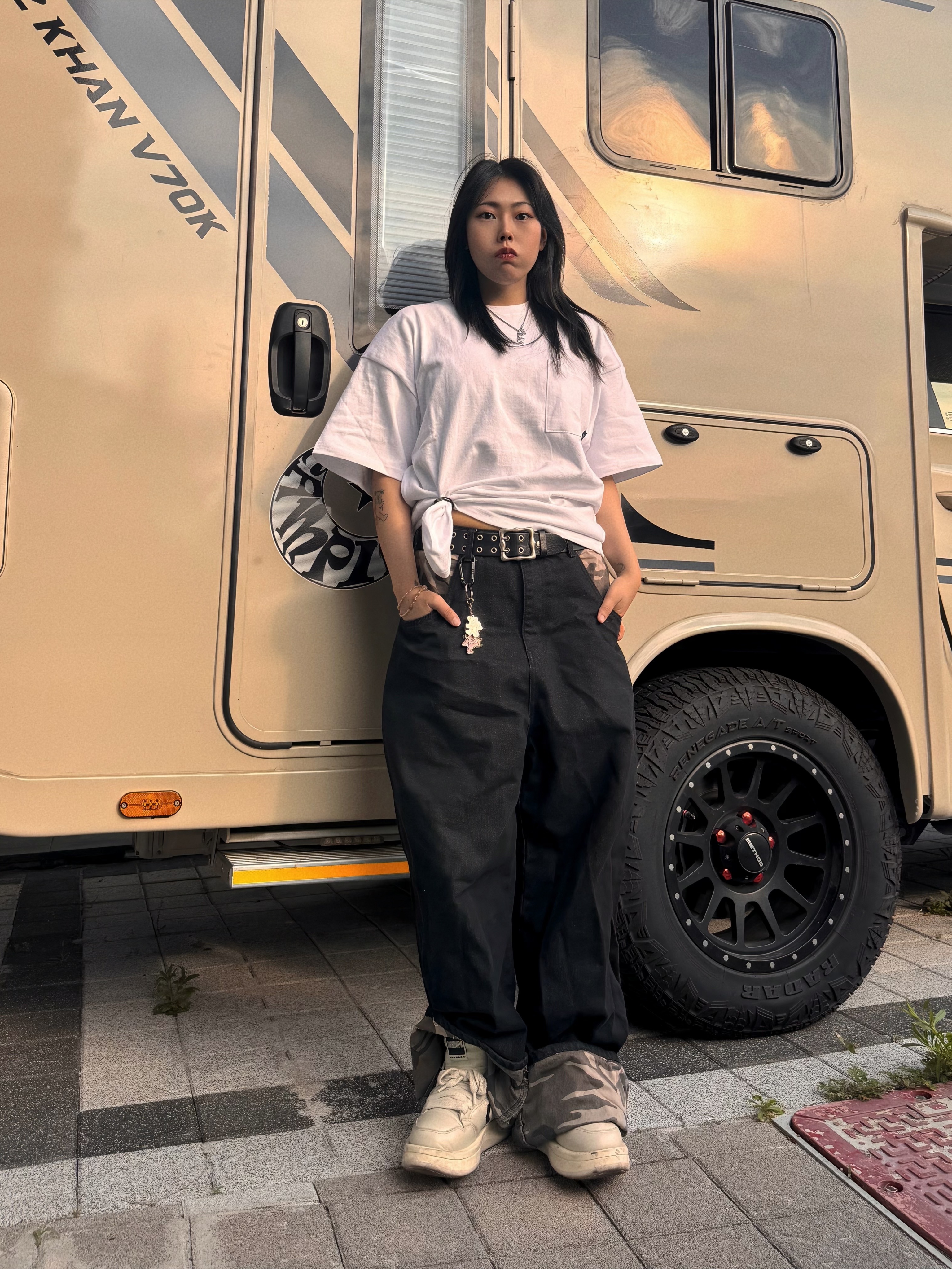 Converse x Drkshdw Turbowpn Ox Pelican, Thisisneverthat x Grateful Dead Dancing Bears Keychain Silver 착용 스타일 - 2