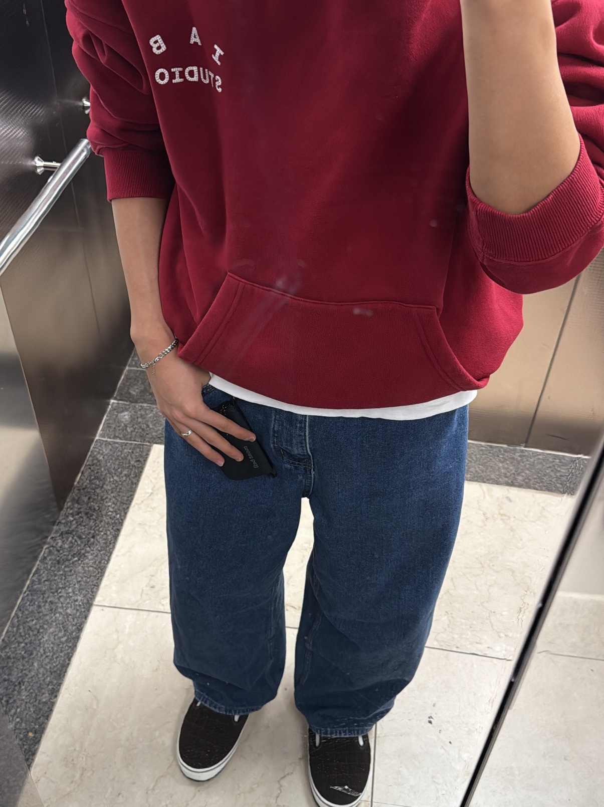 IAB Studio 24 Christmas Hoodie Burgundy Oatmeal, Vans Slip-er 2 Sherpa Demitasse 착용 스타일