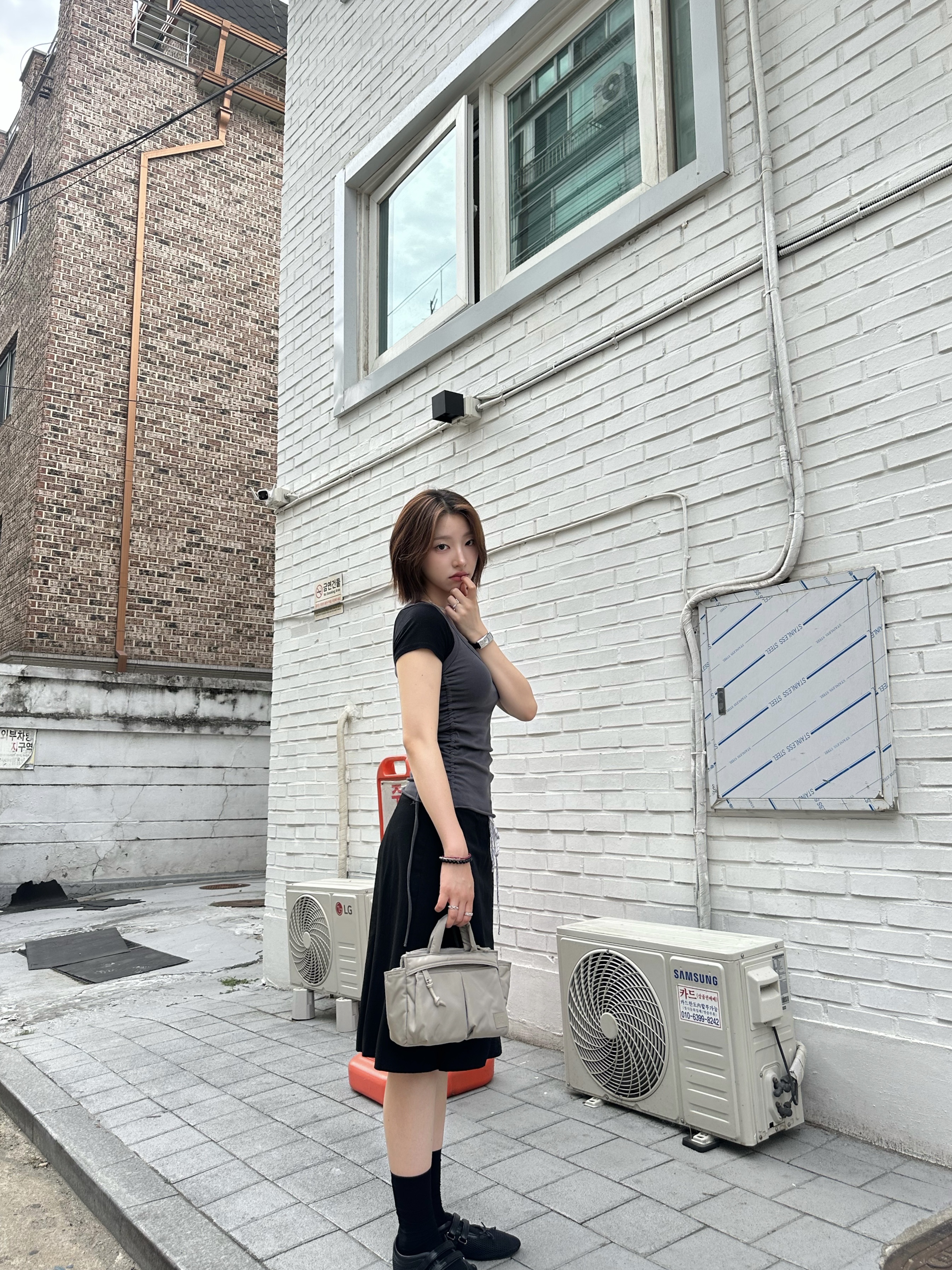 (W) Deinet Mozzi Shoes Black 착용 스타일 - 3