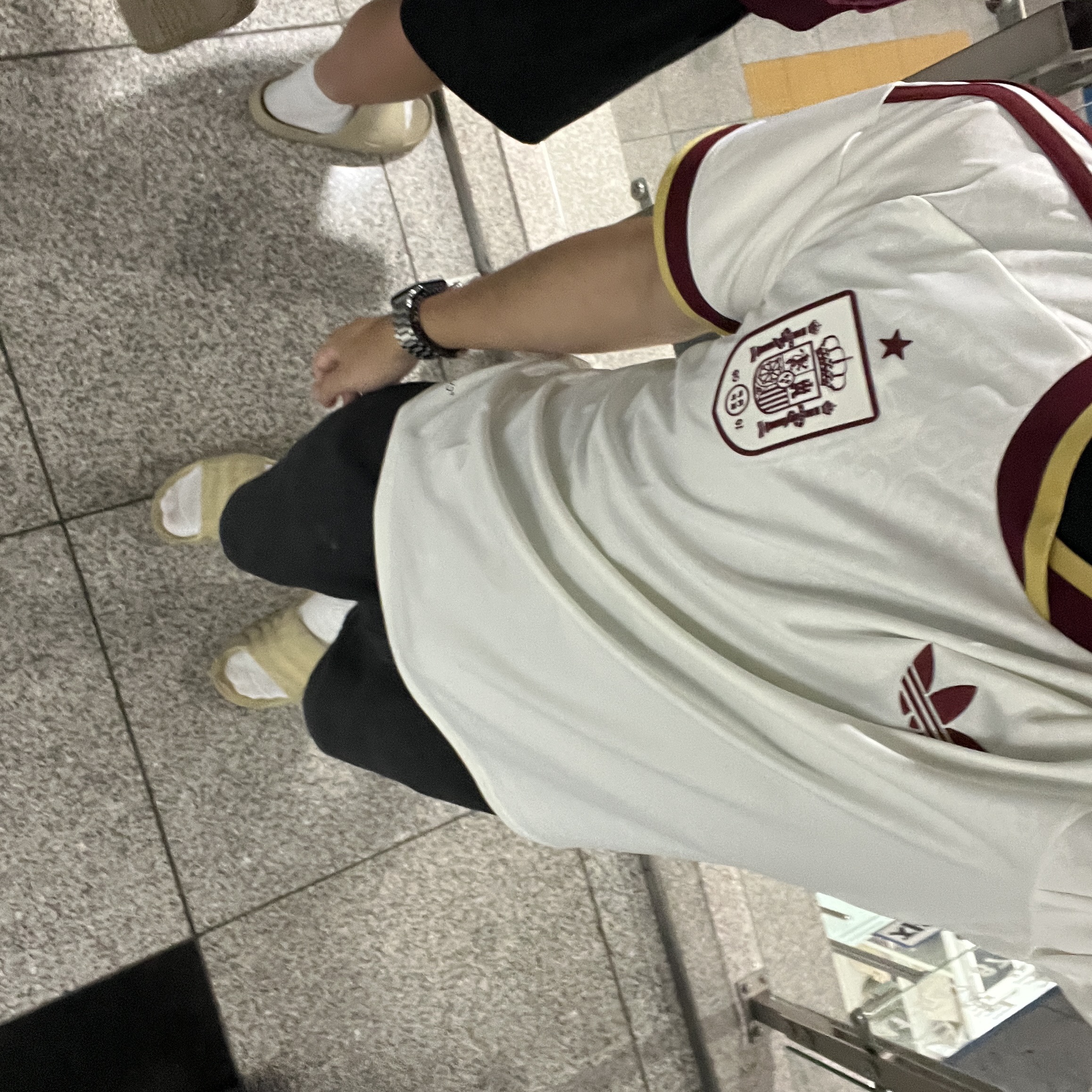 Adidas Spain 2026 Away Jersey Off White - KR Sizing (Non Marking Ver.) 착용 스타일