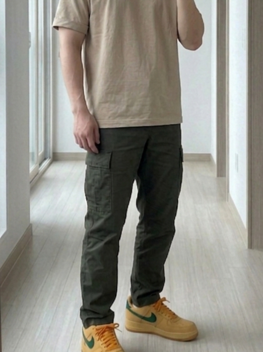 Nike Air Force 1 Low Topaz Gold and Light Laser Orange 착용 스타일