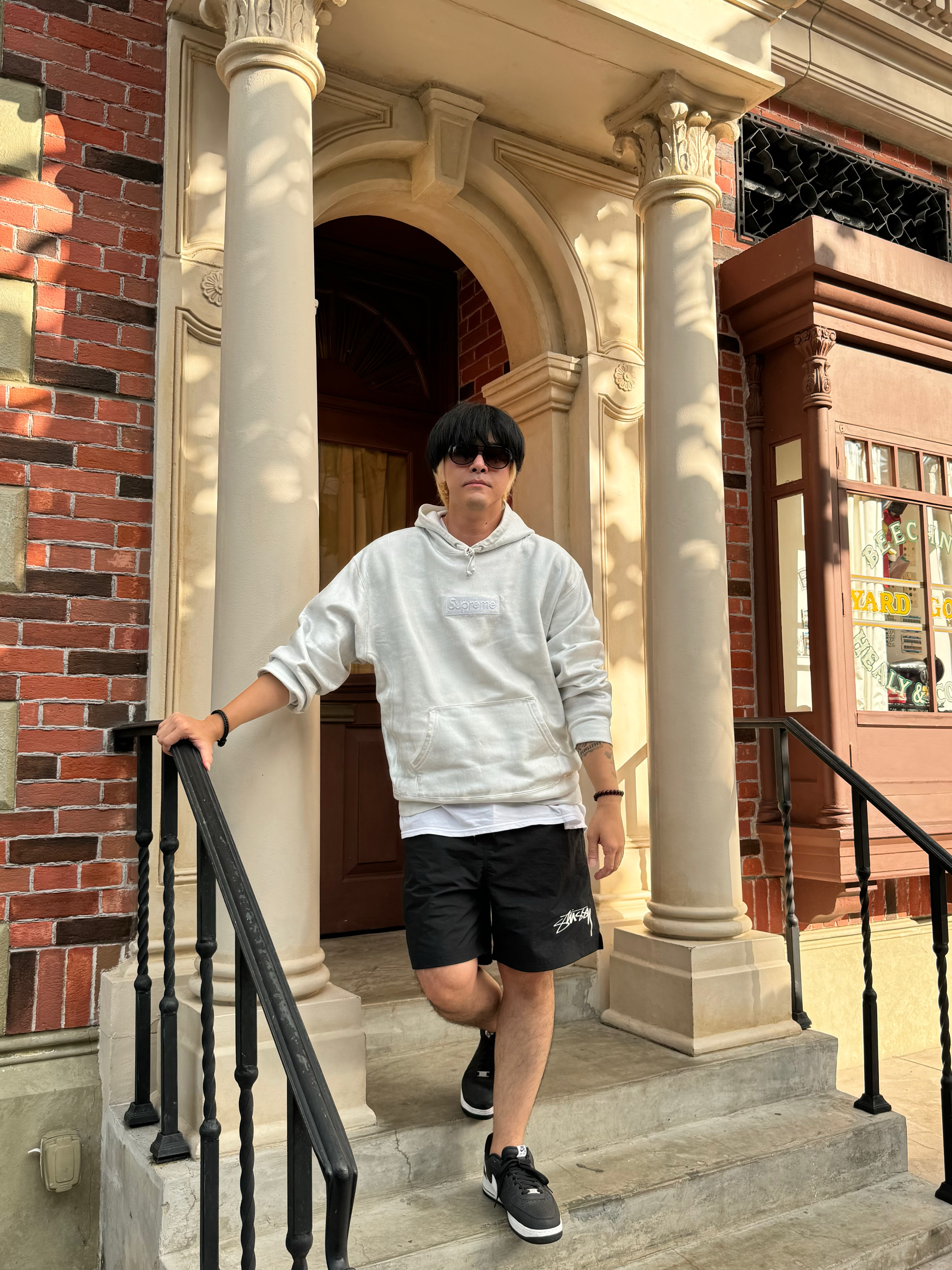 Supreme x MM6 Maison Margiela Foil Box Logo Hooded Sweatshirt White - 24SS, Nike x Stussy Shorts Black (FJ9167-010) 착용 스타일 - 4