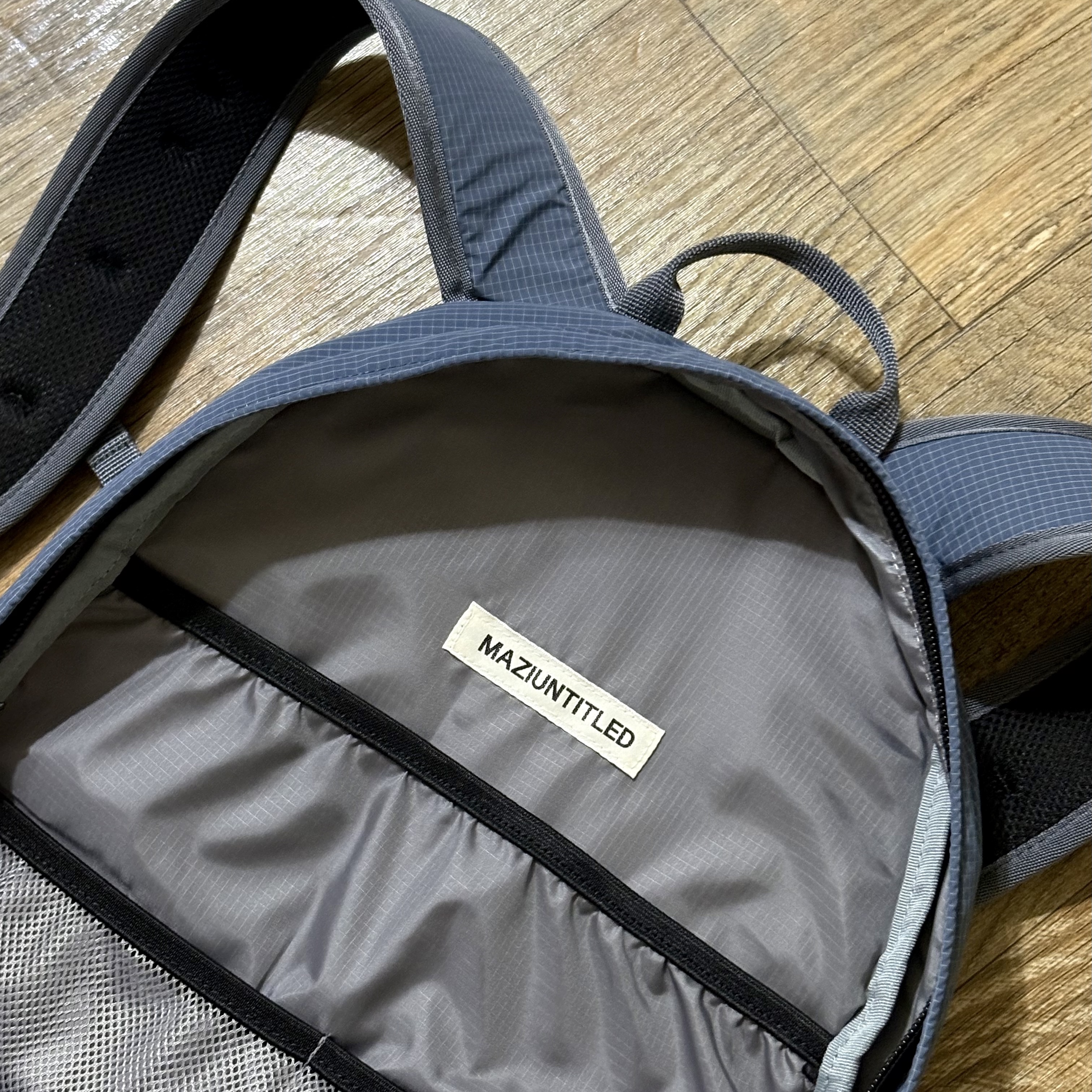 [KREAM 단독] MAZIUNTITLED Roam Pack Dusty Blue 착용 스타일 - 8