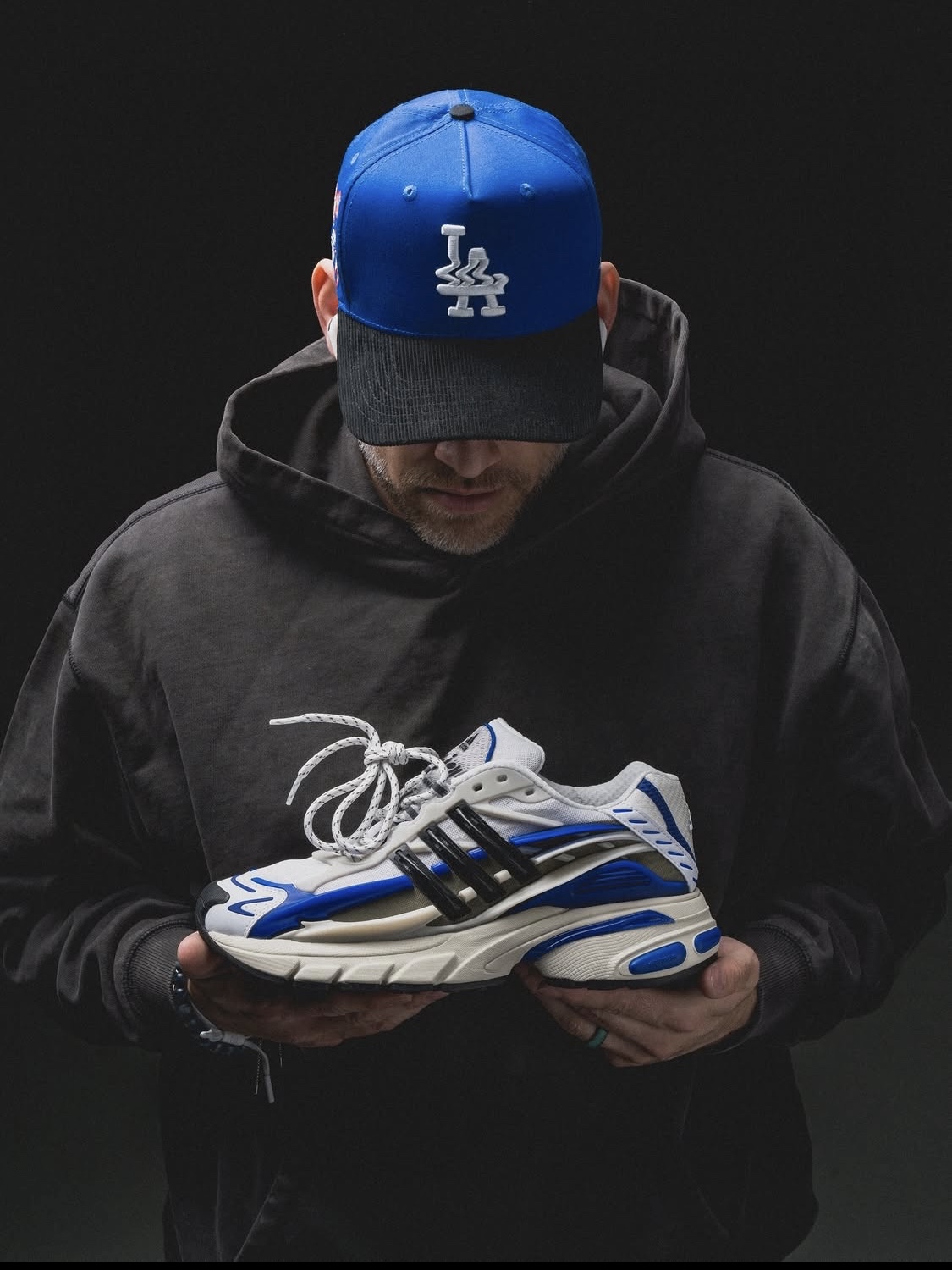 Adidas x Pharrell Williams Virginia Adistar Jellyfish Royal Blue Core Black 착용 스타일 - 1
