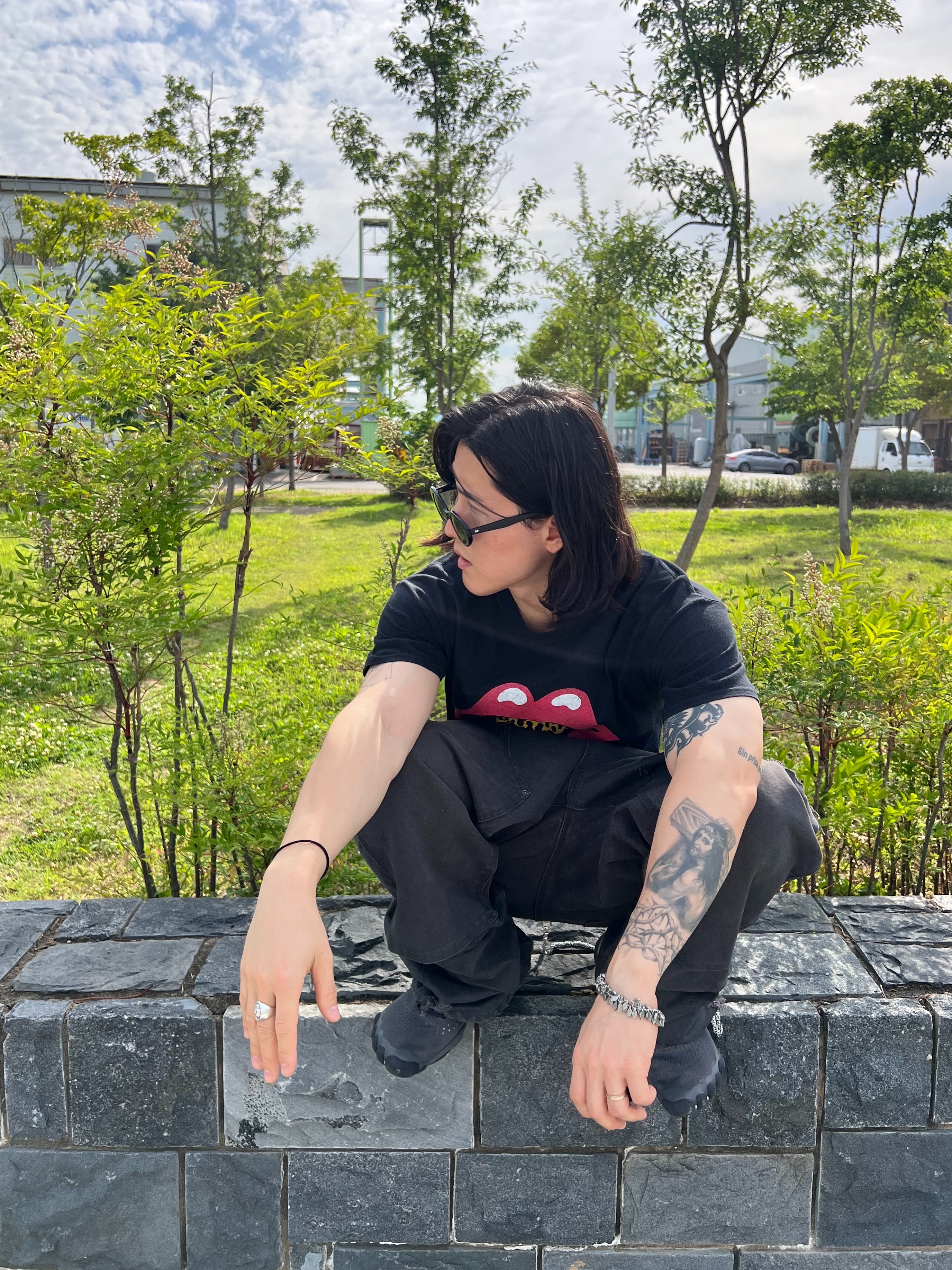 Hono Report Leaf Bracelet, Undermycar MU.128 Original Logo Cracked Leather Belt Silver / Black 착용 스타일 - 7