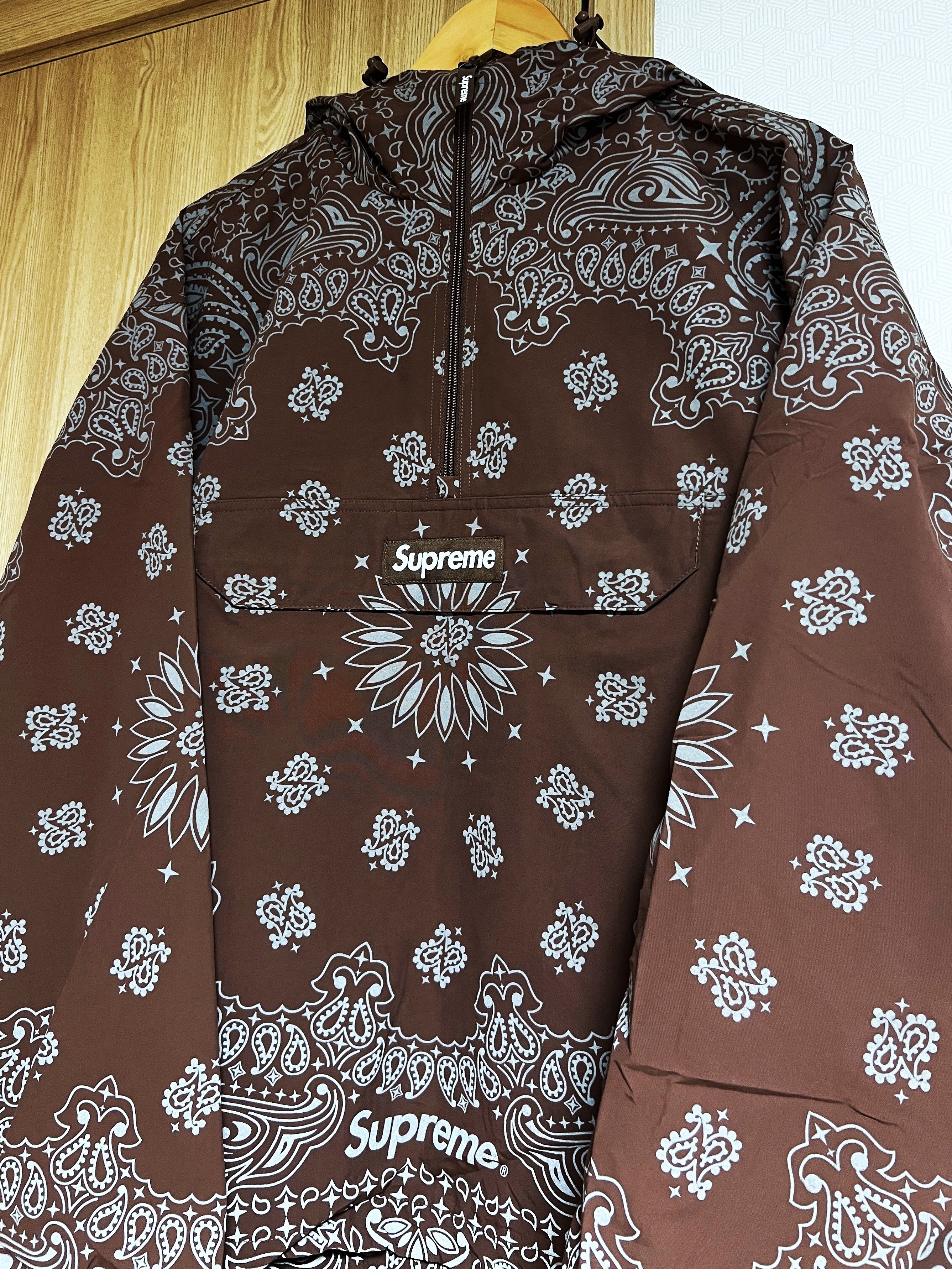 Supreme Reflective Bandana Anorak Brown - 26SS 착용 스타일 - 2