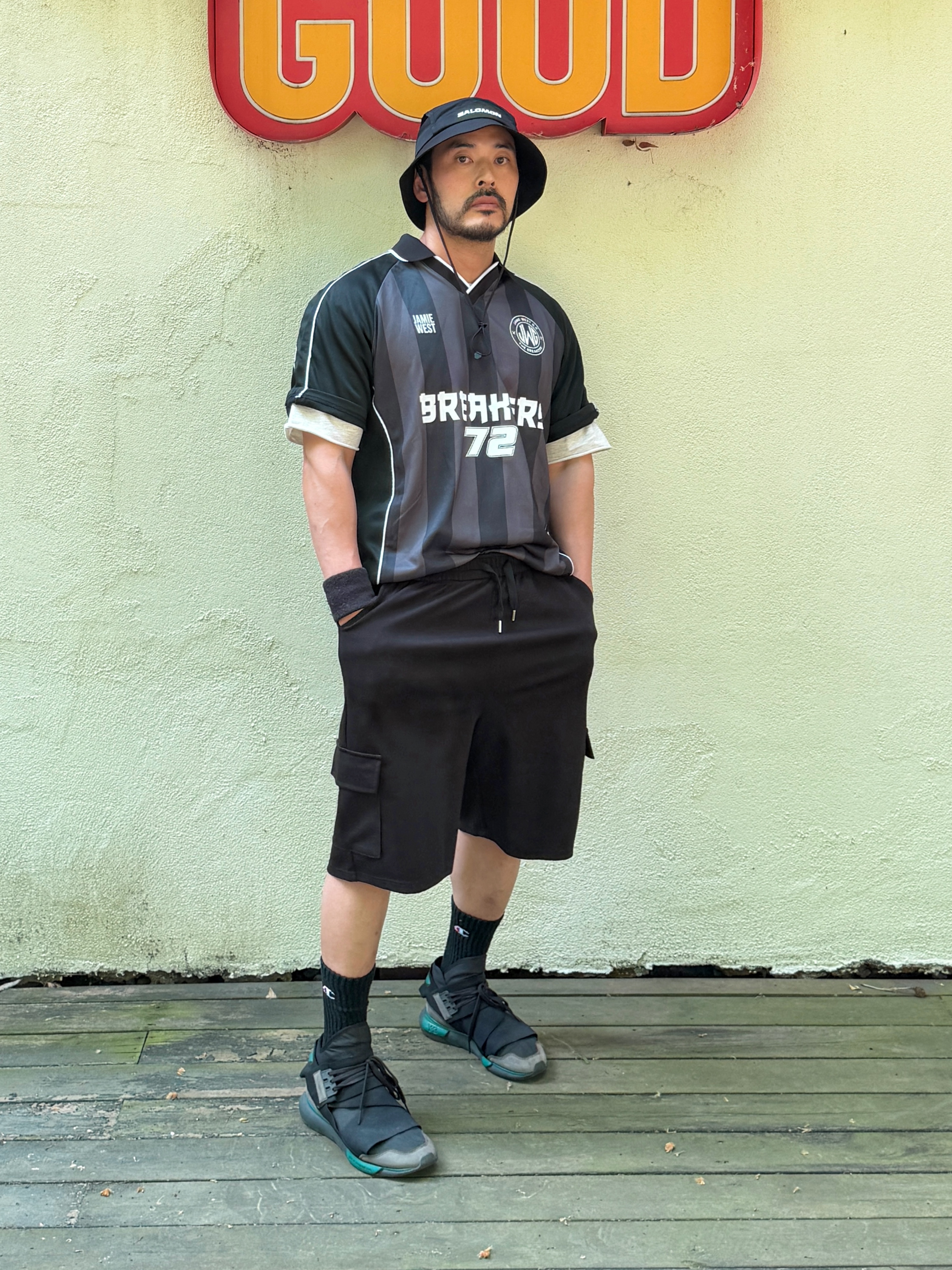 Salomon Rotuis Bucket Hat Khaki, Y-3 Qasa High Black White 착용 스타일 - 1