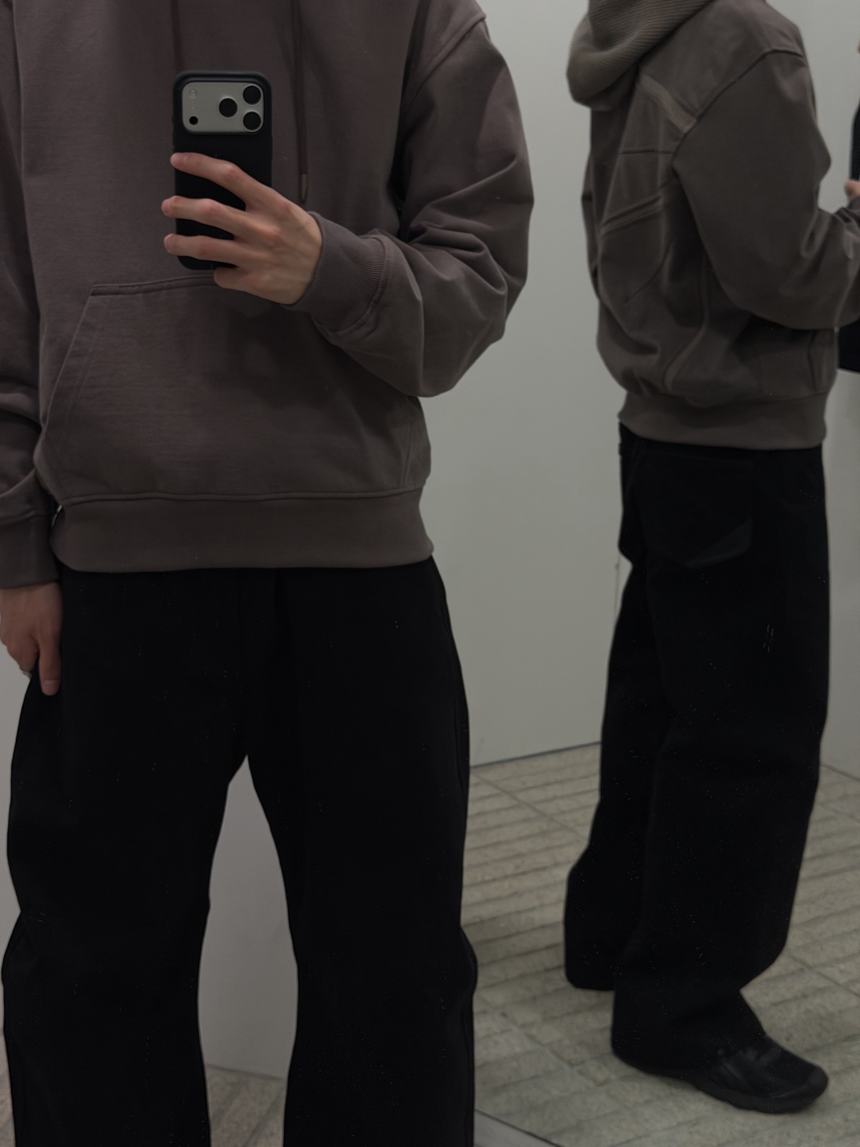 Xlim 01 Trousers Black 착용 스타일 - 2