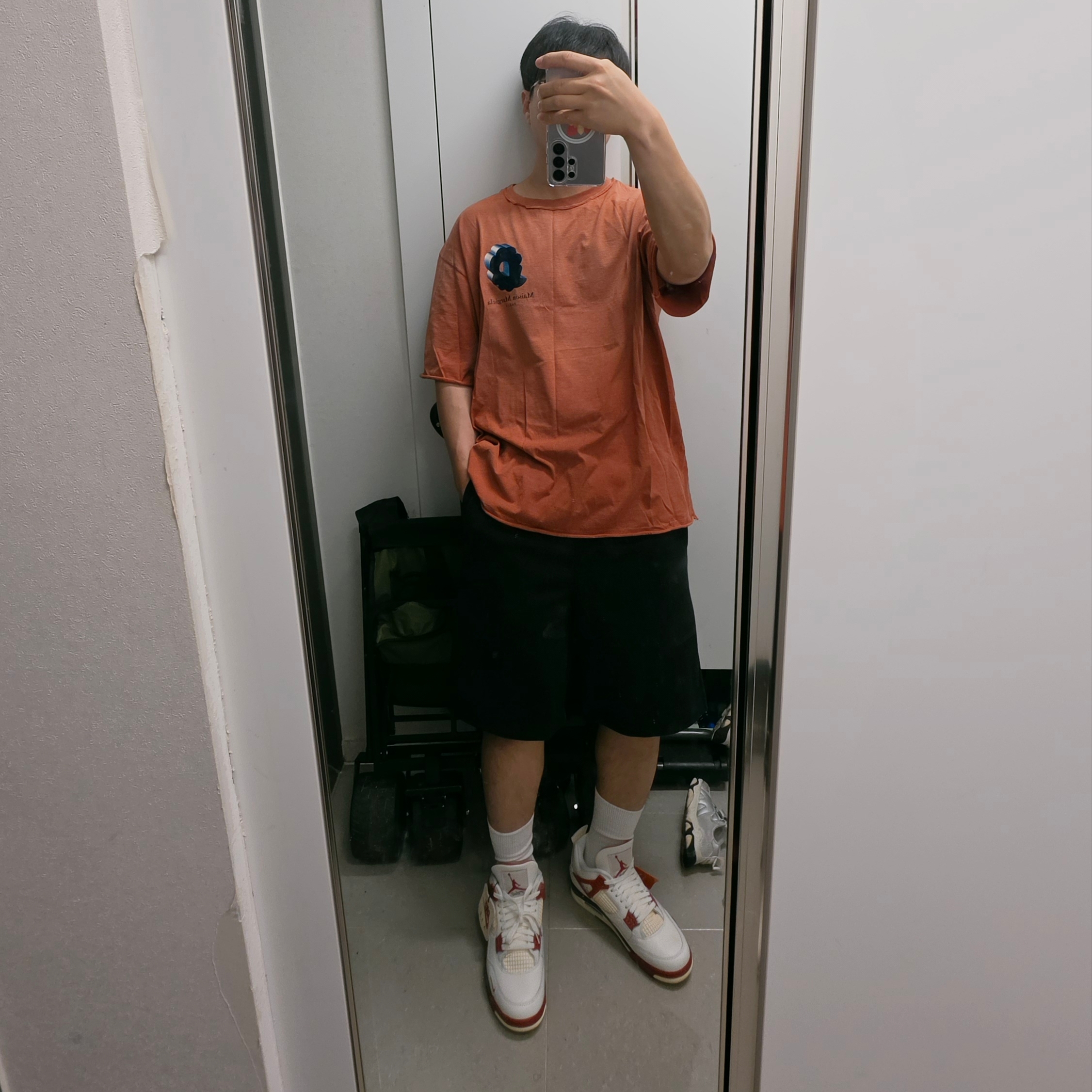Jordan 4 x Nigel Sylvester Retro OG Brick After Brick 착용 스타일 - 2