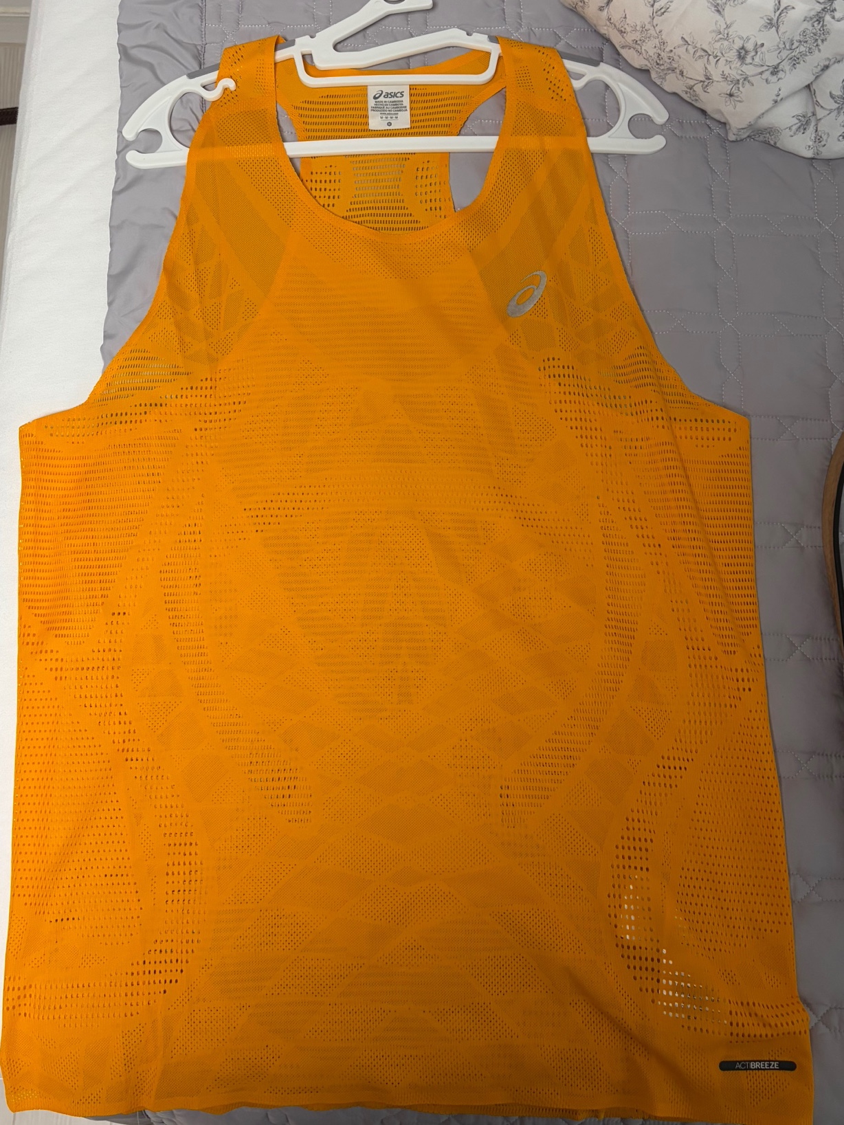 Asics Metarun Singlet Yamabuki 착용 스타일 - 2
