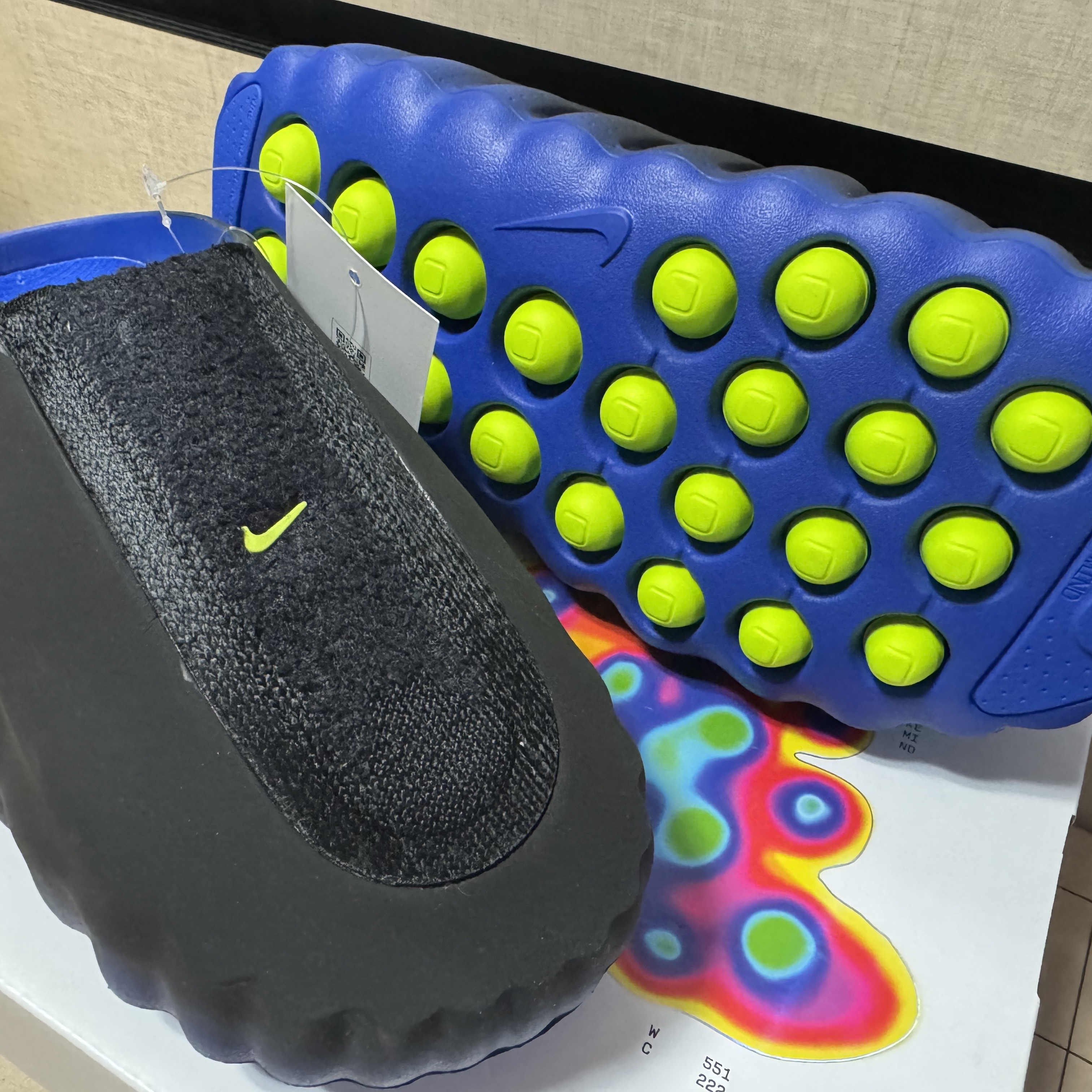 Nike Mind 001 Flyknit Hyper Royal 착용 스타일