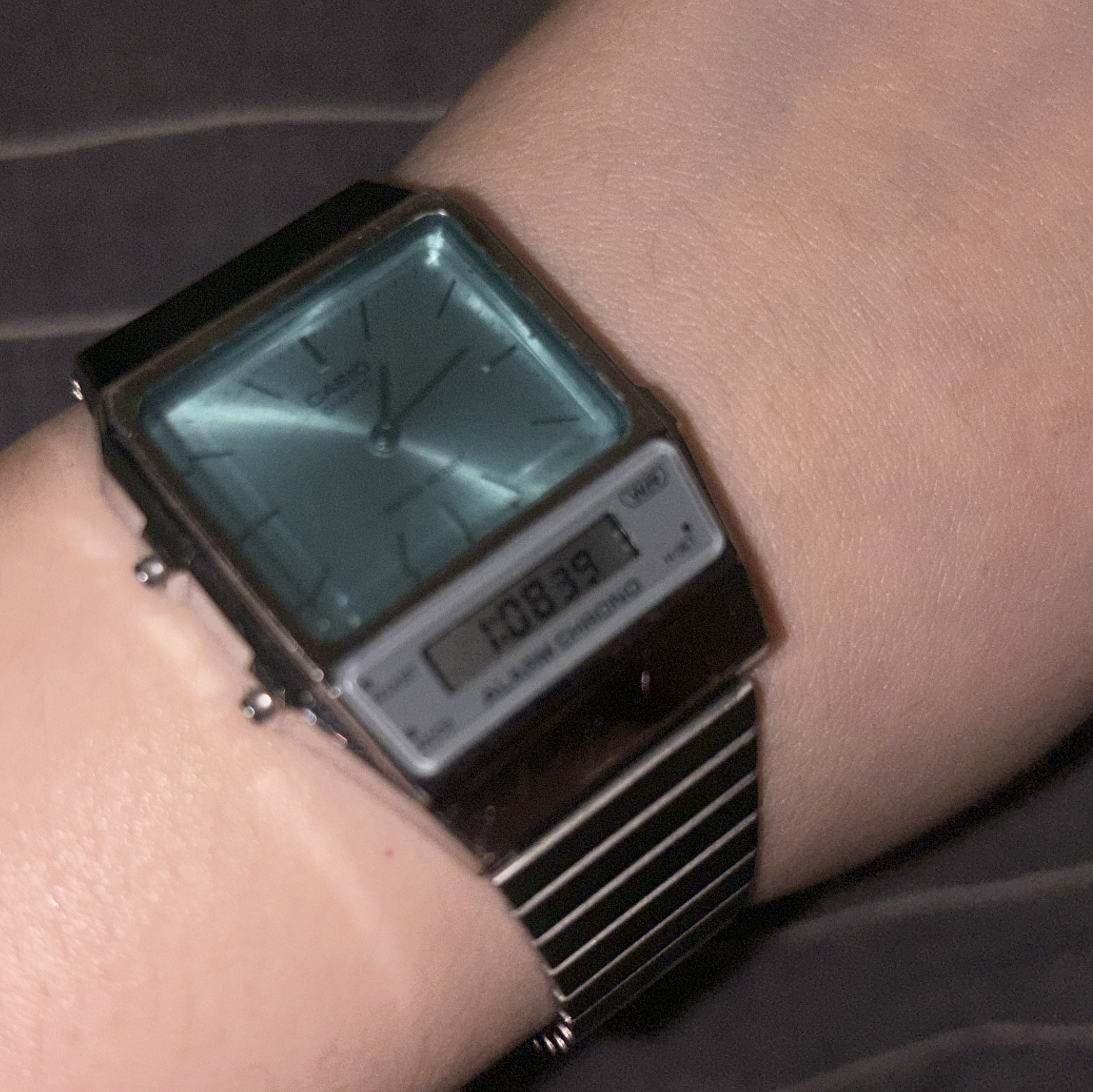 Casio AQ-800EC-2A 착용 스타일