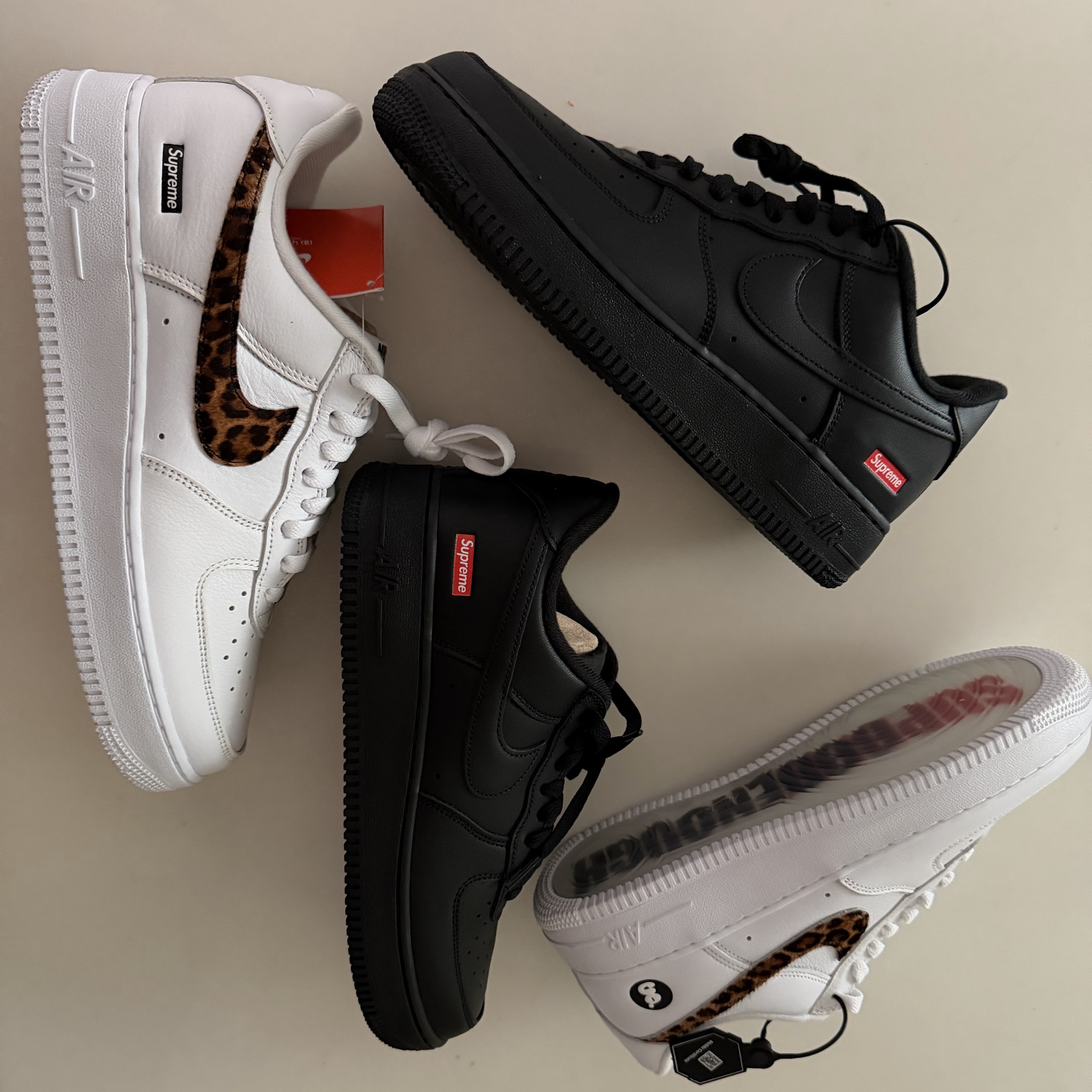 Nike x Supreme Air Force 1 Low Black, Nike x Supreme x GOODENOUGH Air Force 1 Low White - 25SS 착용 스타일 - 1