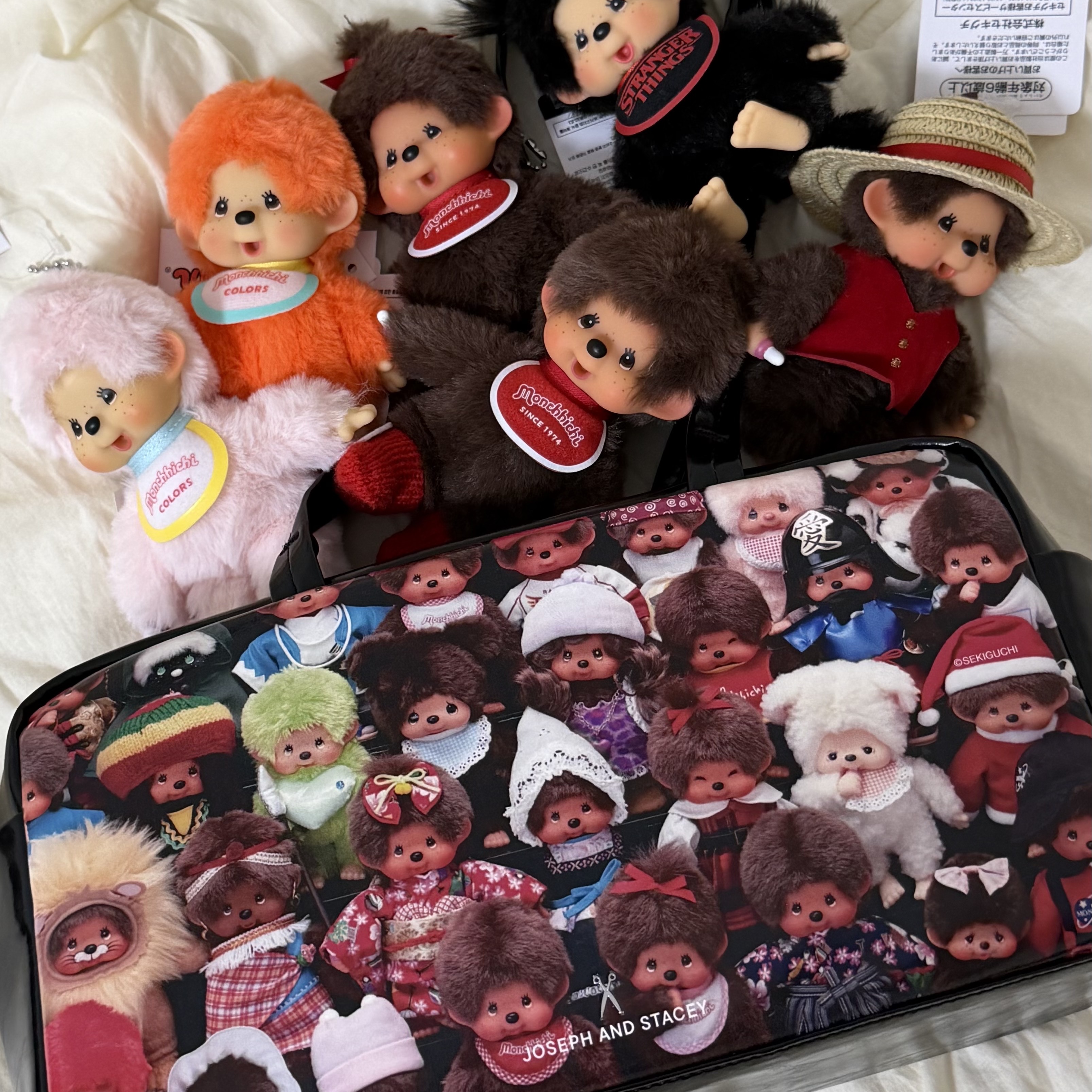 JOSEPH&STACEY JAS Box Bag Team Monchhichi Black, Monchhichi SS Girl Key Chain Brown 착용 스타일
