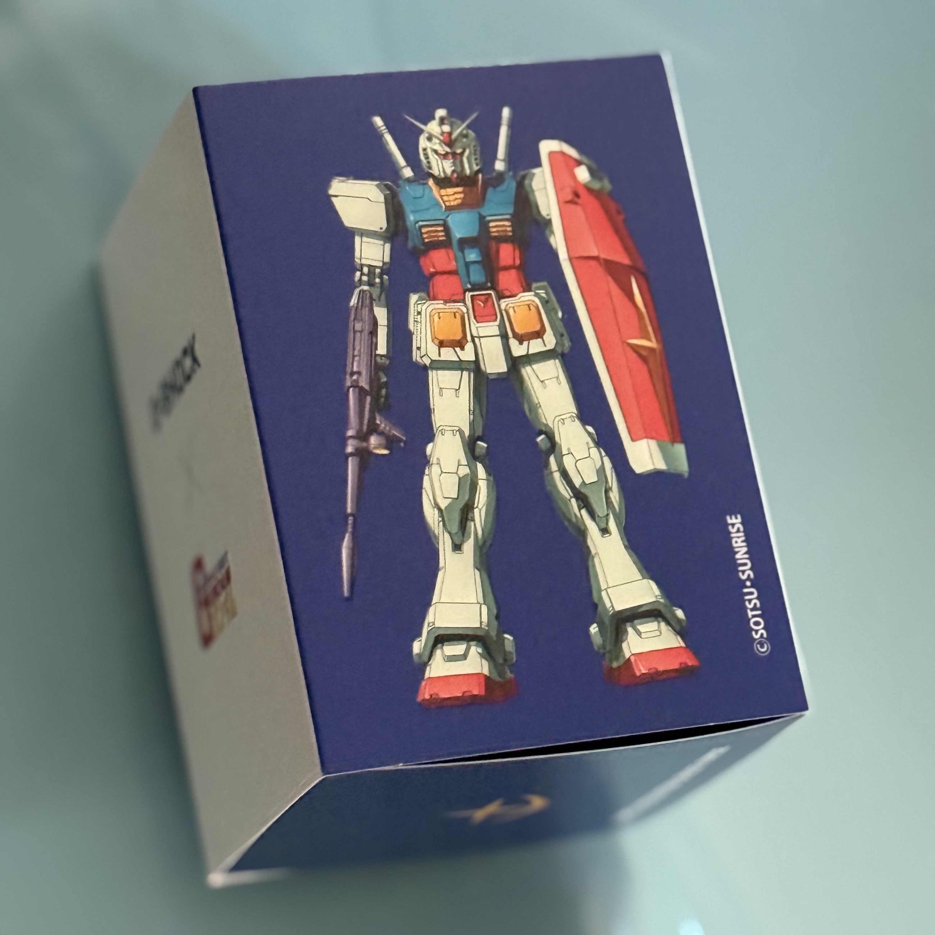Casio G-Shock x Gundam DW-5600GM26-7DR 착용 스타일