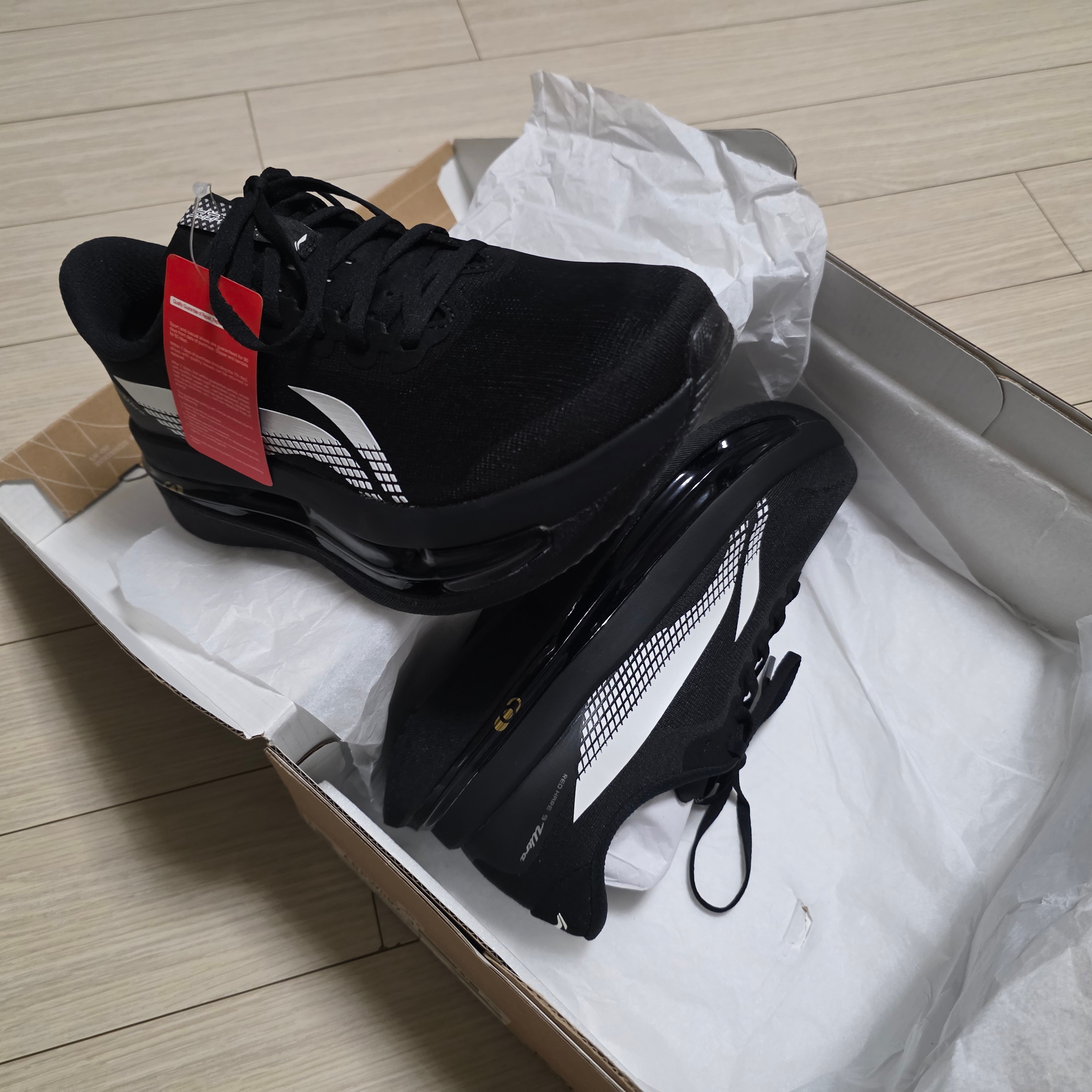 LiNing Red Hare 9 Ultra Black 착용 스타일 - 2