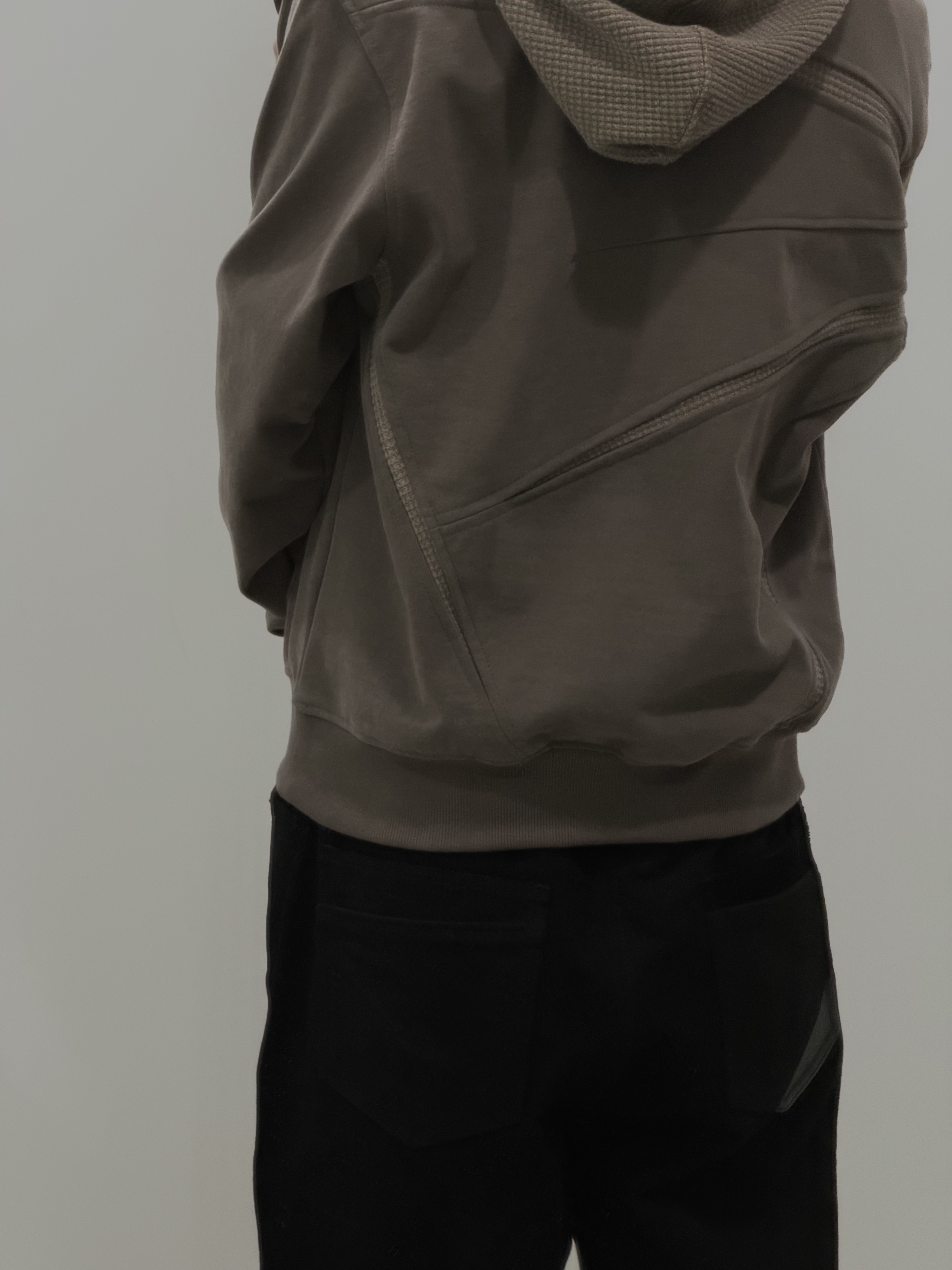 Xlim 01 Trousers Black 착용 스타일 - 1