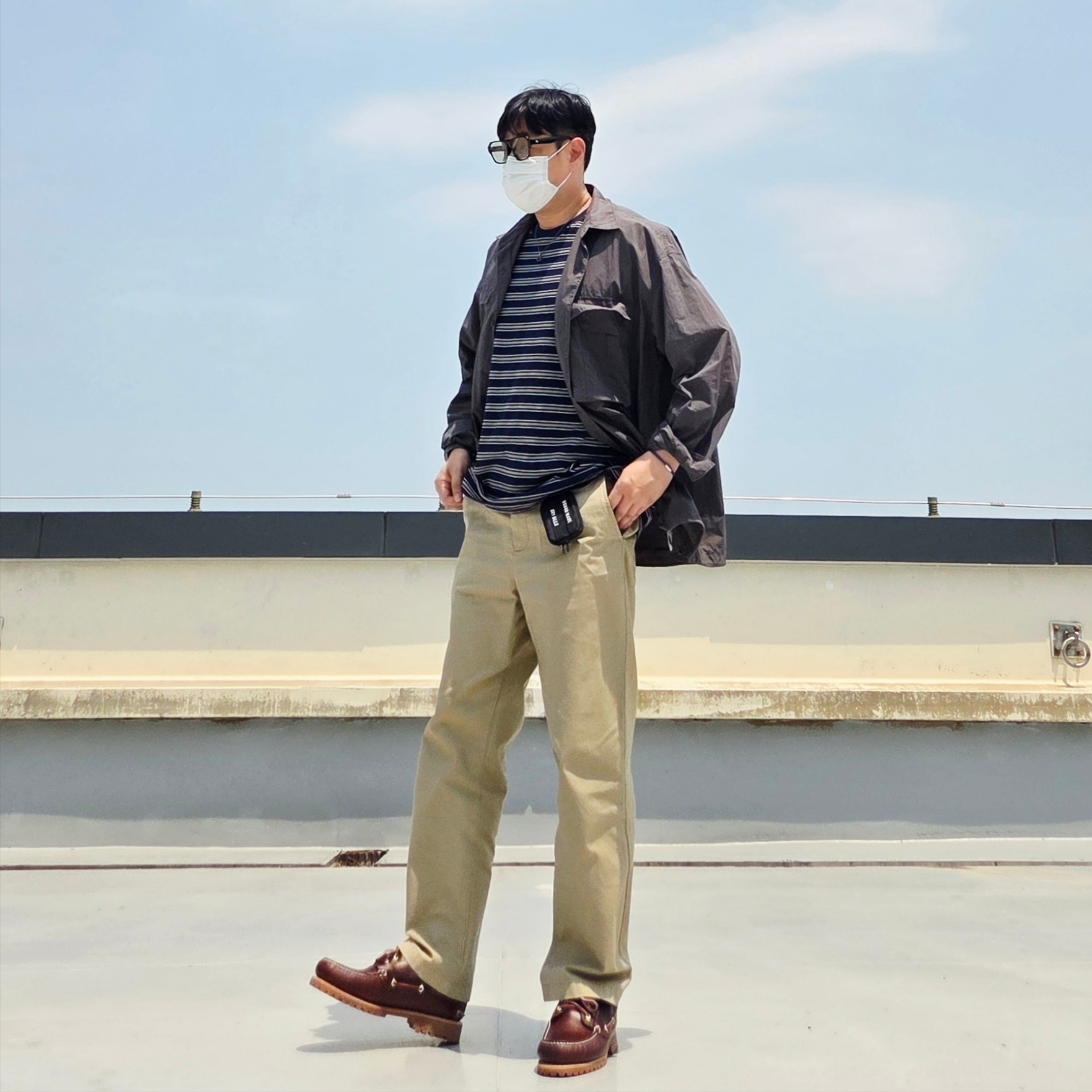 Knitted Stripe Leathrer Heart T-Shirt Navy, Human Made Military Card Case Black 착용 스타일 - 4