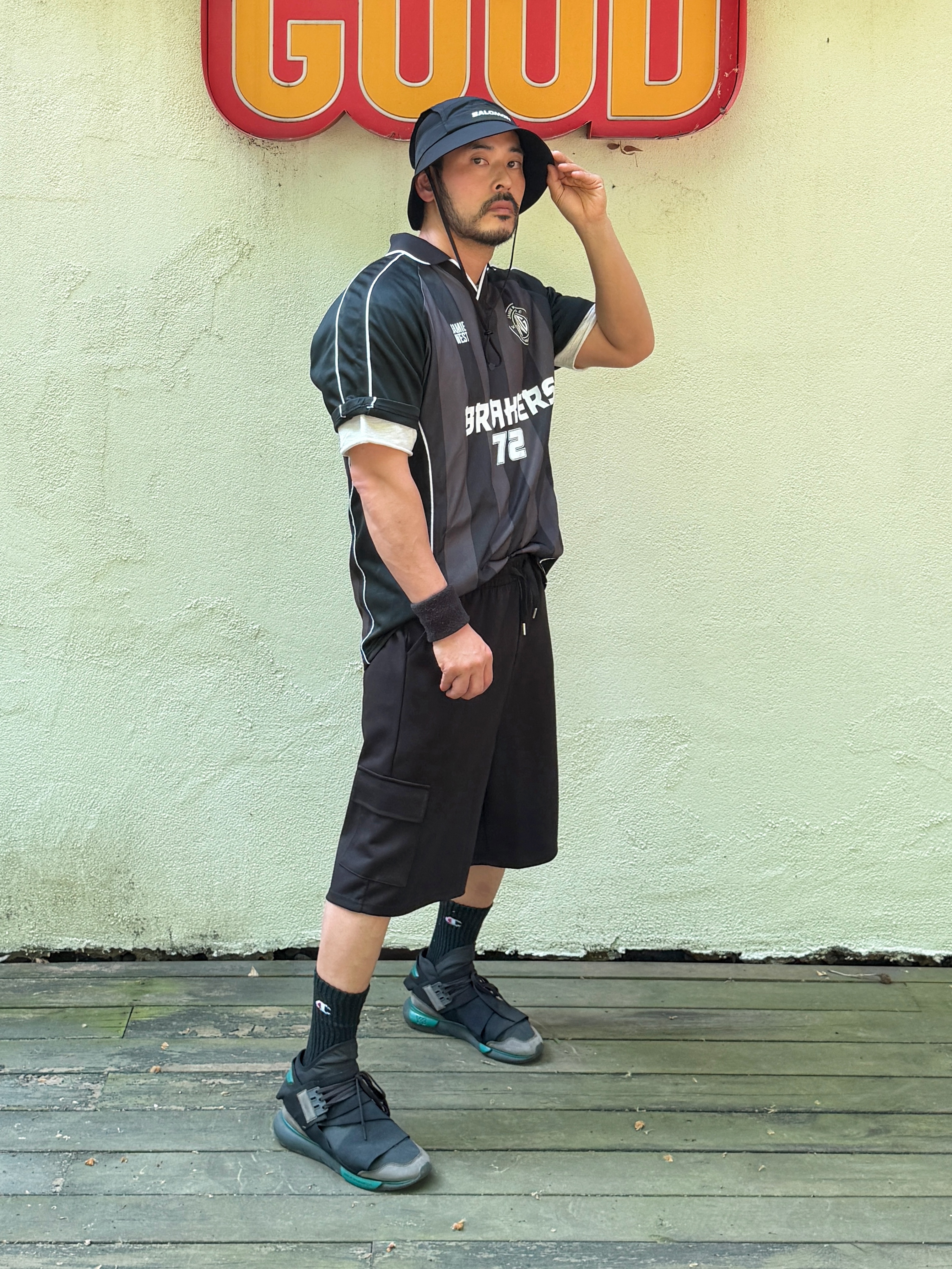 Salomon Rotuis Bucket Hat Khaki, Y-3 Qasa High Black White 착용 스타일 - 2