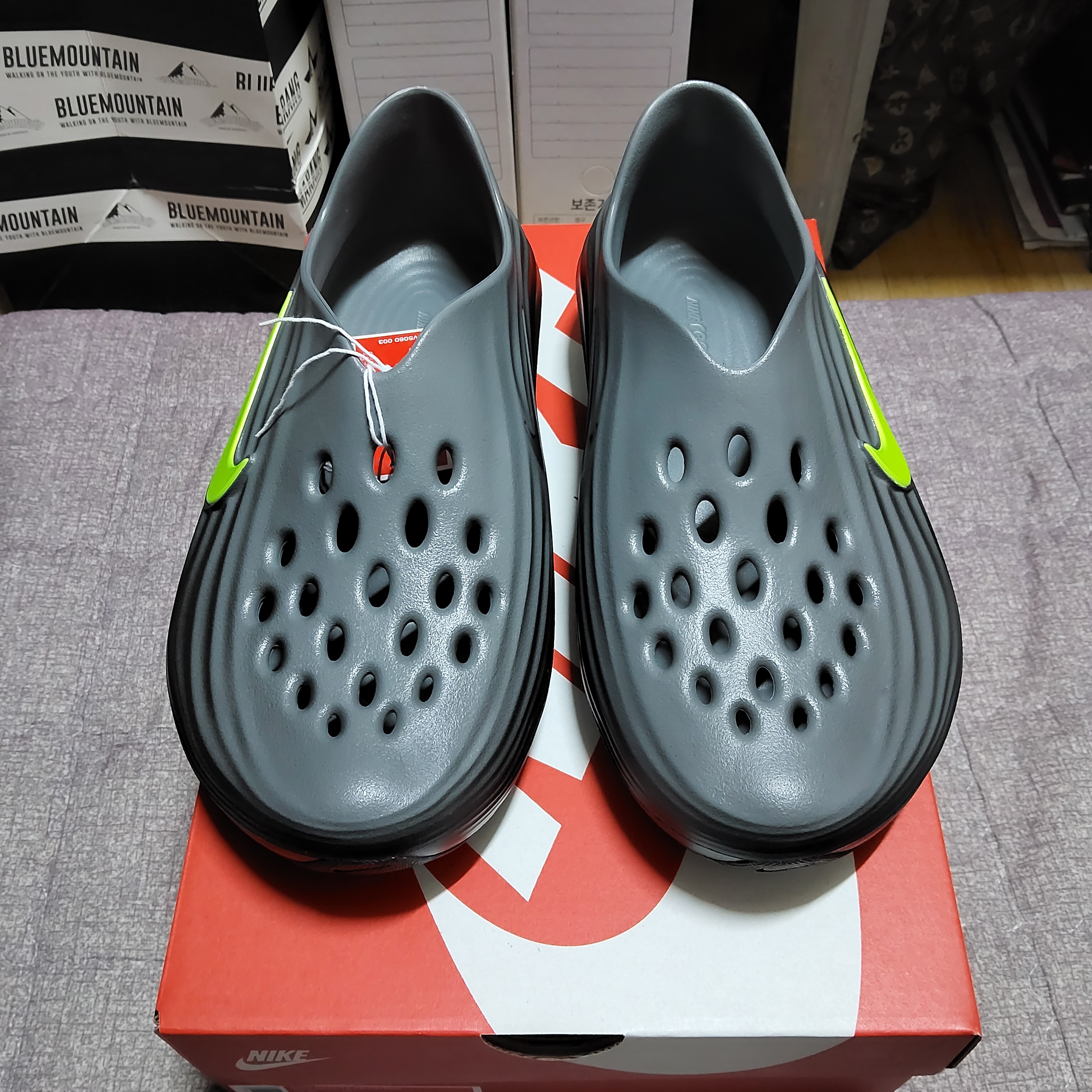 Nike ReactX Rejuven8 Black Cool Grey 착용 스타일 - 2