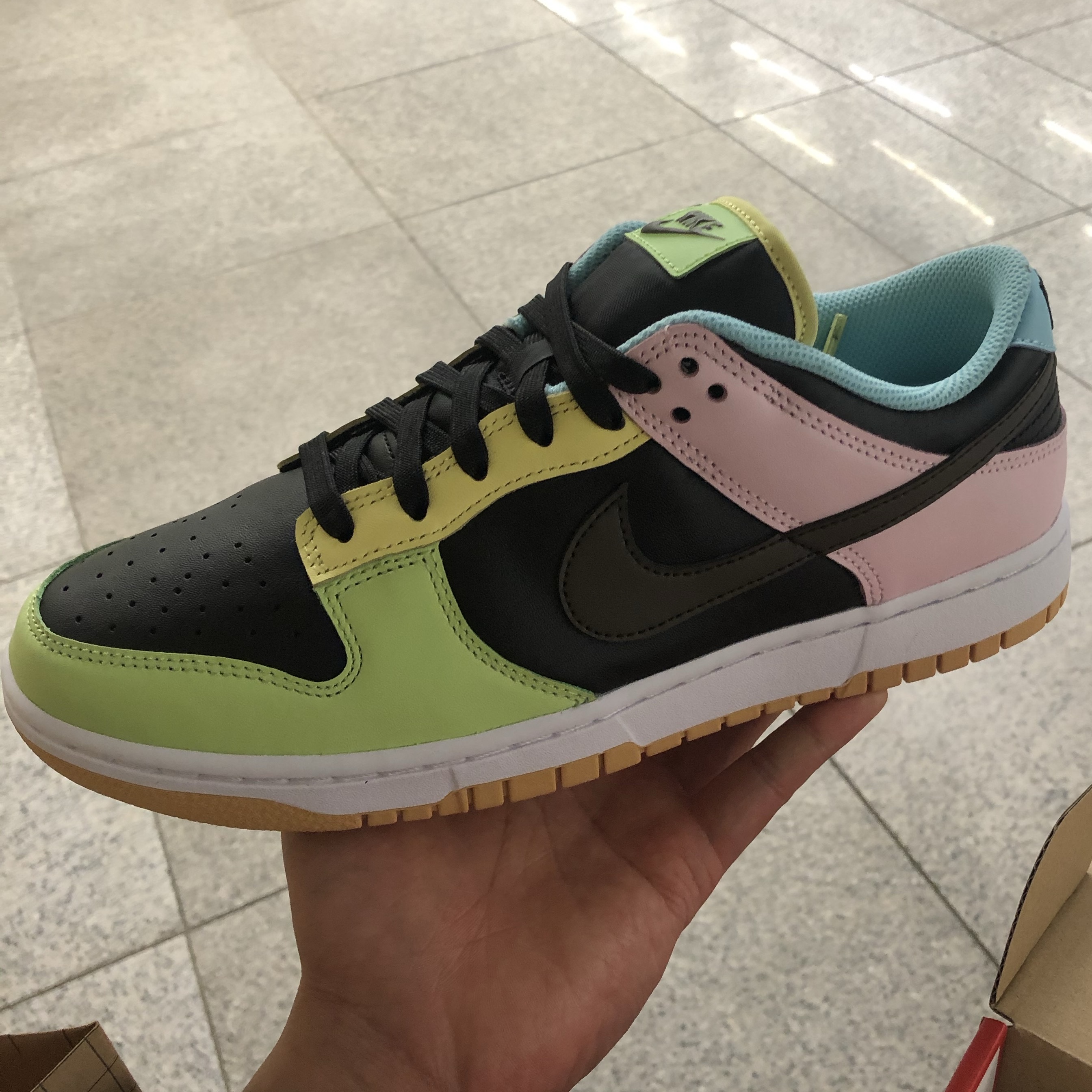 Nike Dunk Low SE Free.99 Black 착용 스타일
